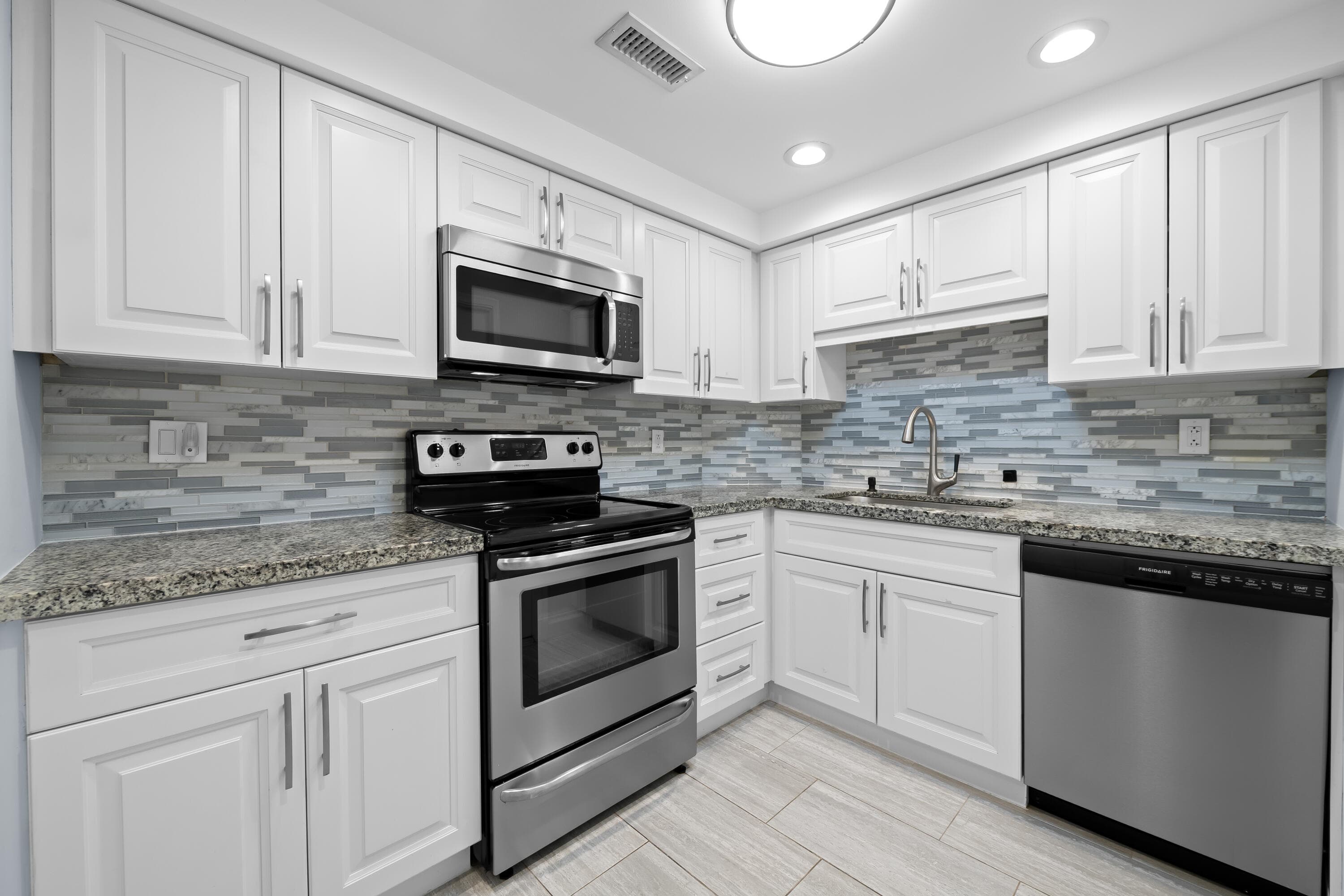 9 19th #C110 Wilton Manors FL 33305 — photo 1