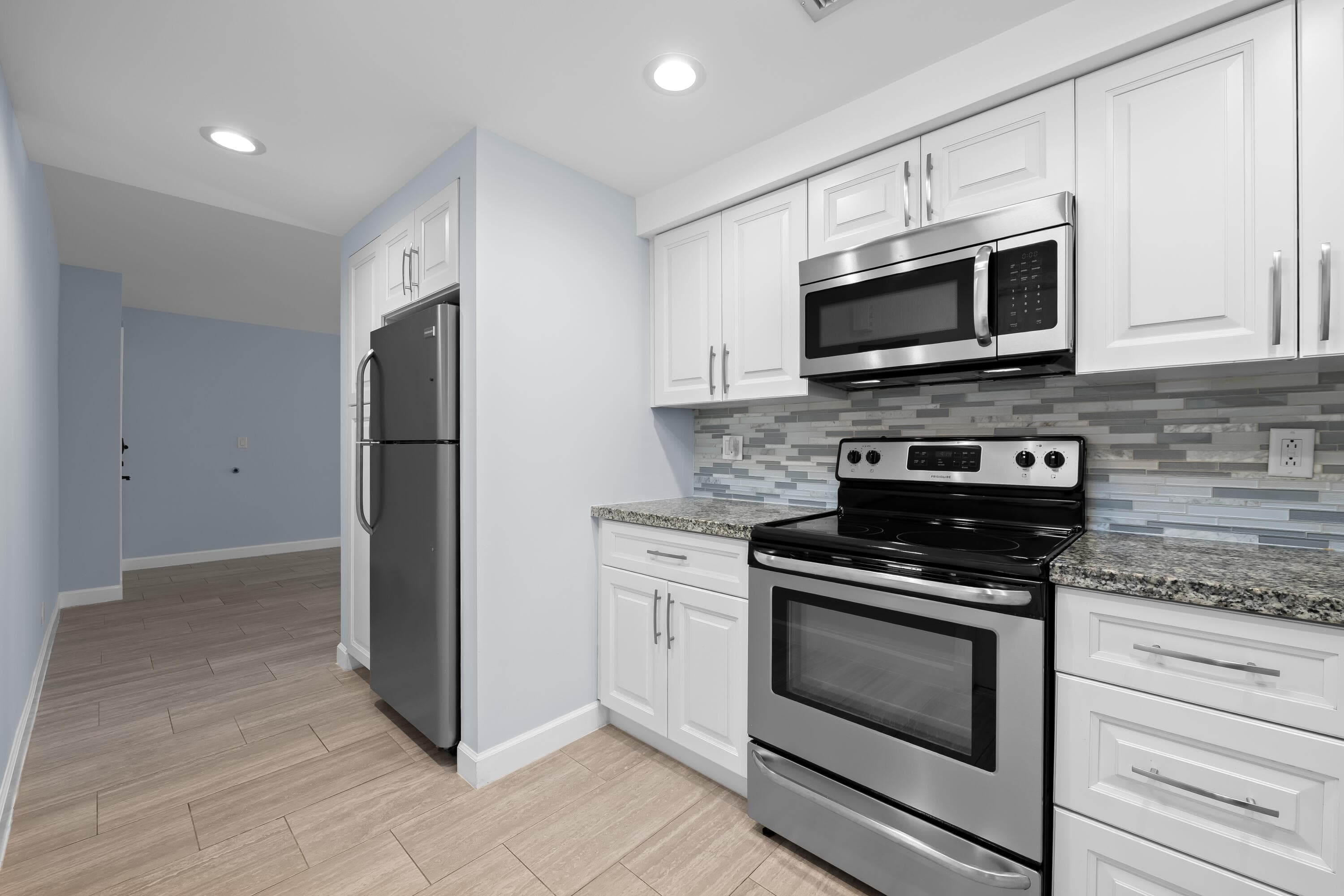 9 19th #C110 Wilton Manors FL 33305 — thumbnail 4 of 20