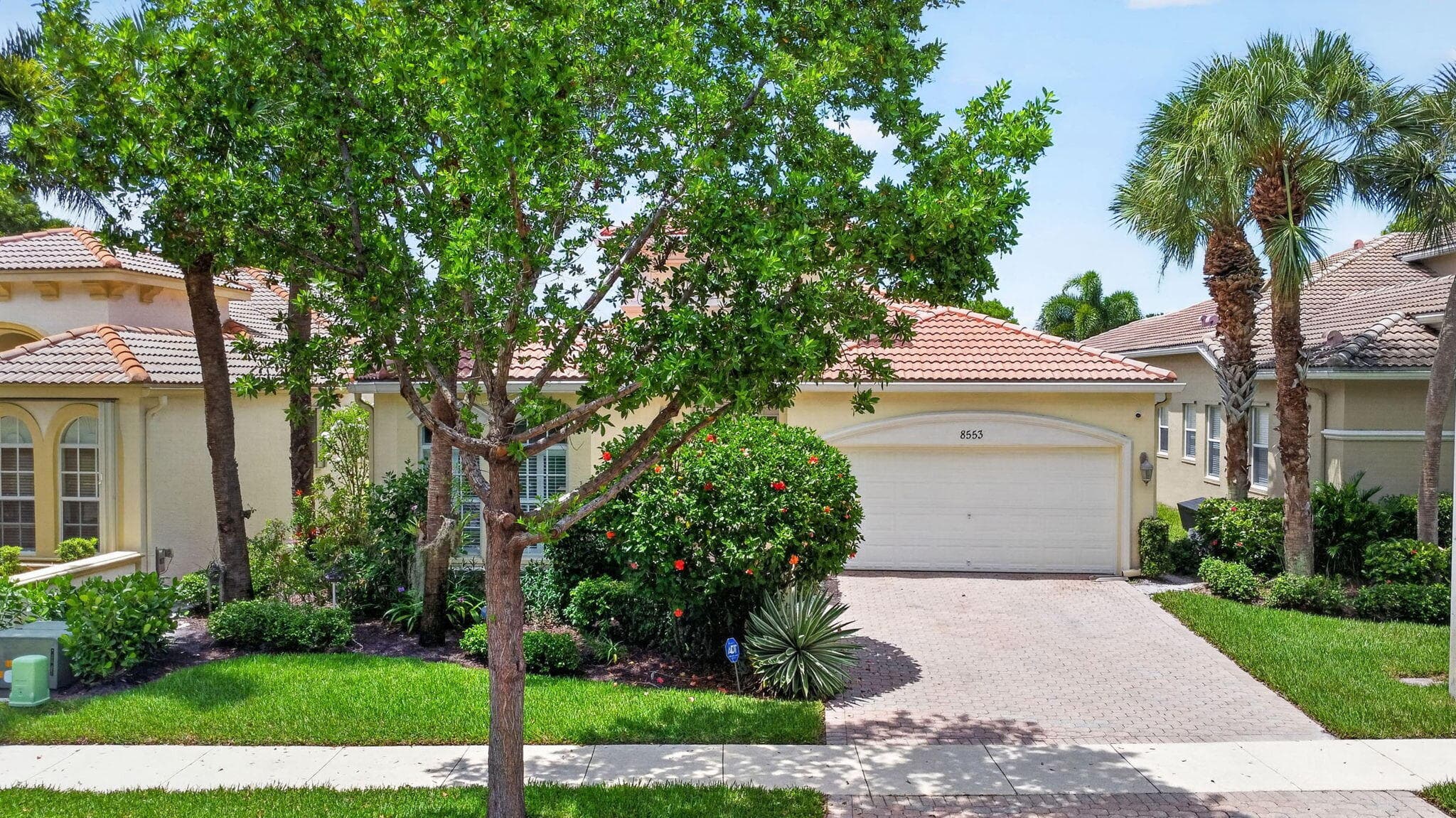 8553 Via Grande Wellington FL 33411 — thumbnail 61 of 88