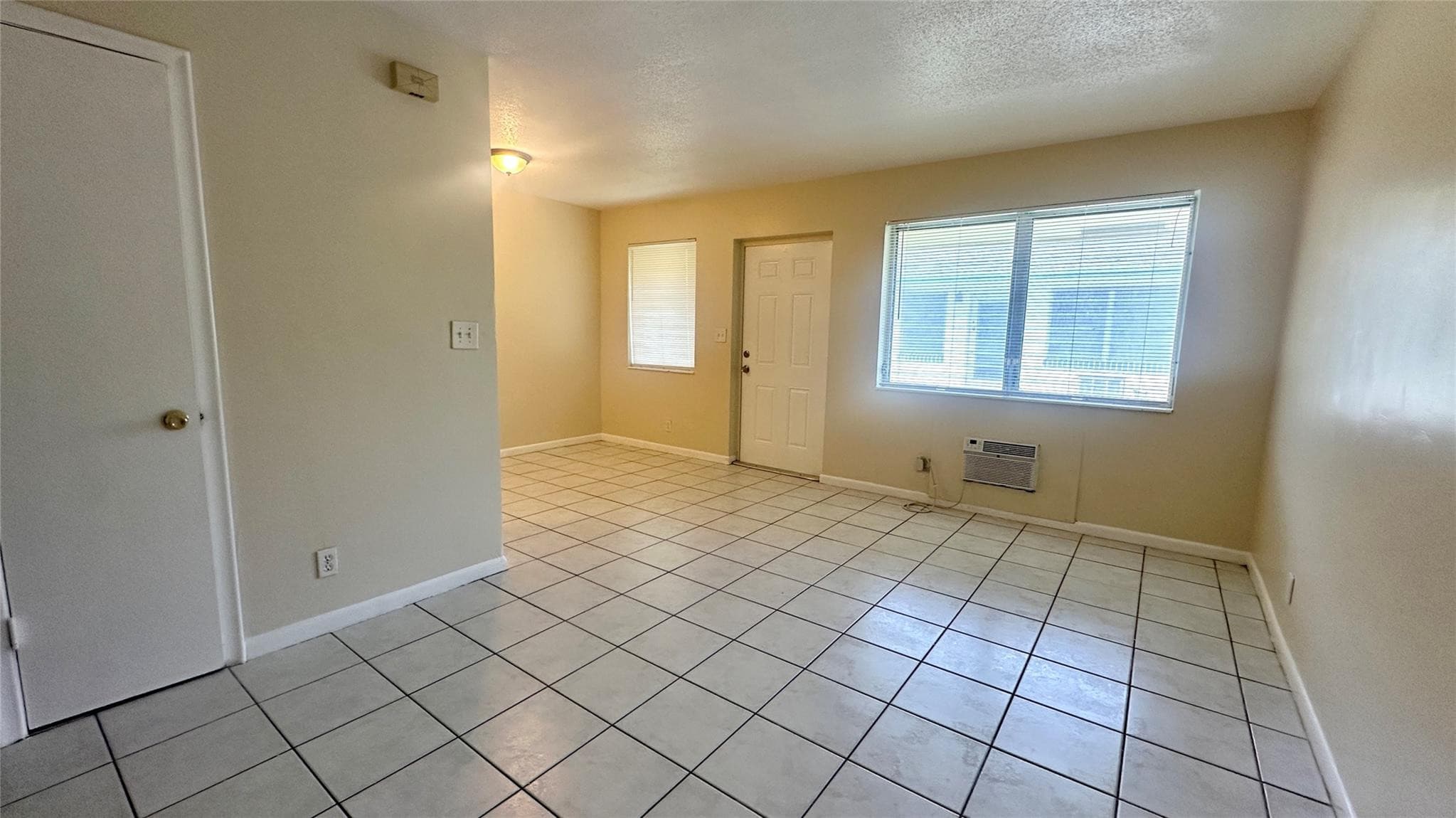 717 16th #3 Fort Lauderdale FL 33316 — thumbnail 3 of 12