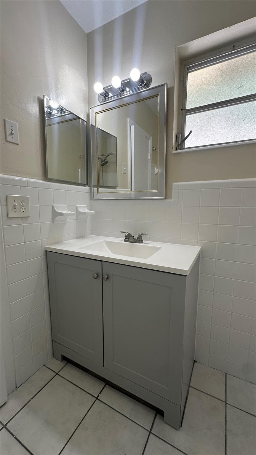 717 16th #3 Fort Lauderdale FL 33316 — thumbnail 9 of 12