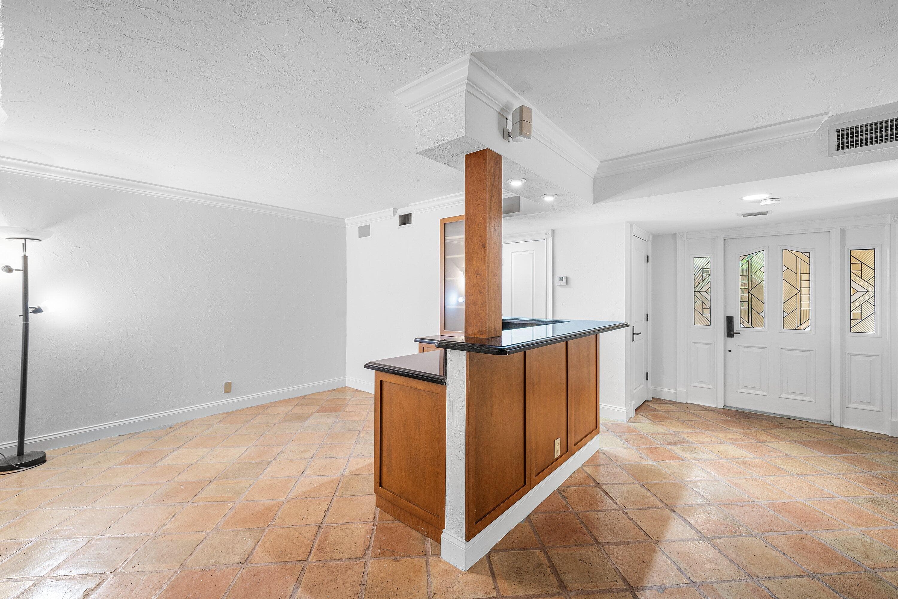 16 Via Lago Boynton Beach FL 33435 — thumbnail 10 of 46