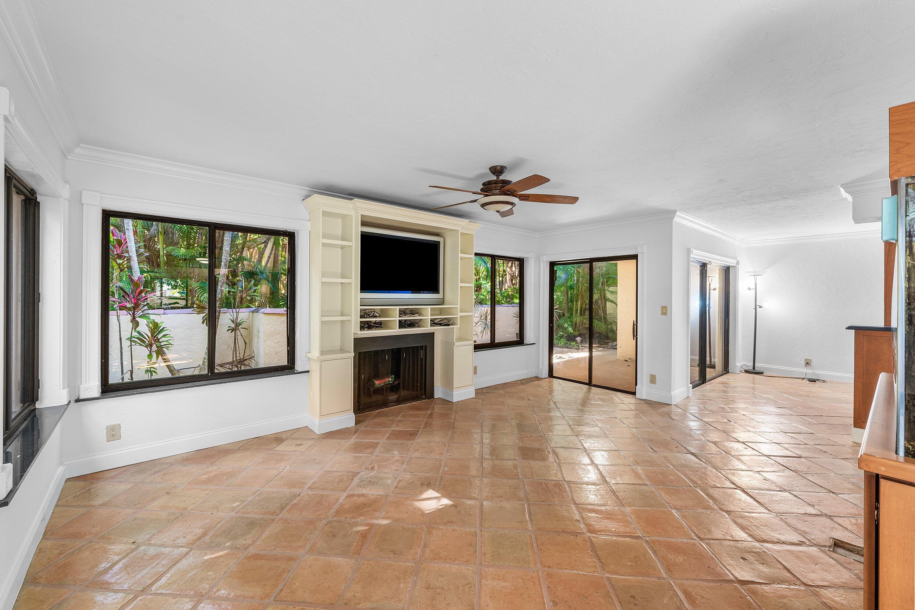 16 Via Lago Boynton Beach FL 33435 — thumbnail 14 of 46