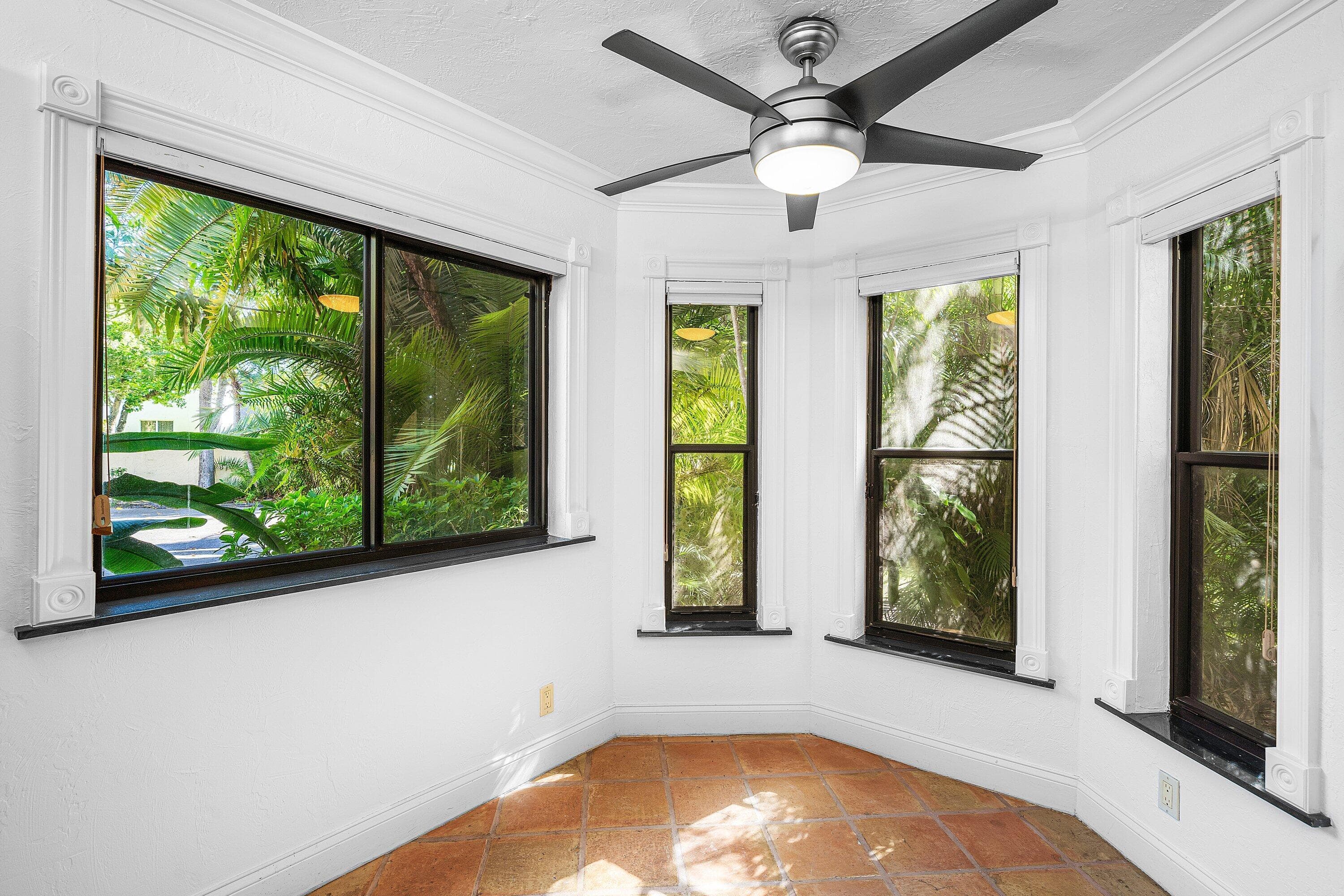 16 Via Lago Boynton Beach FL 33435 — thumbnail 19 of 46
