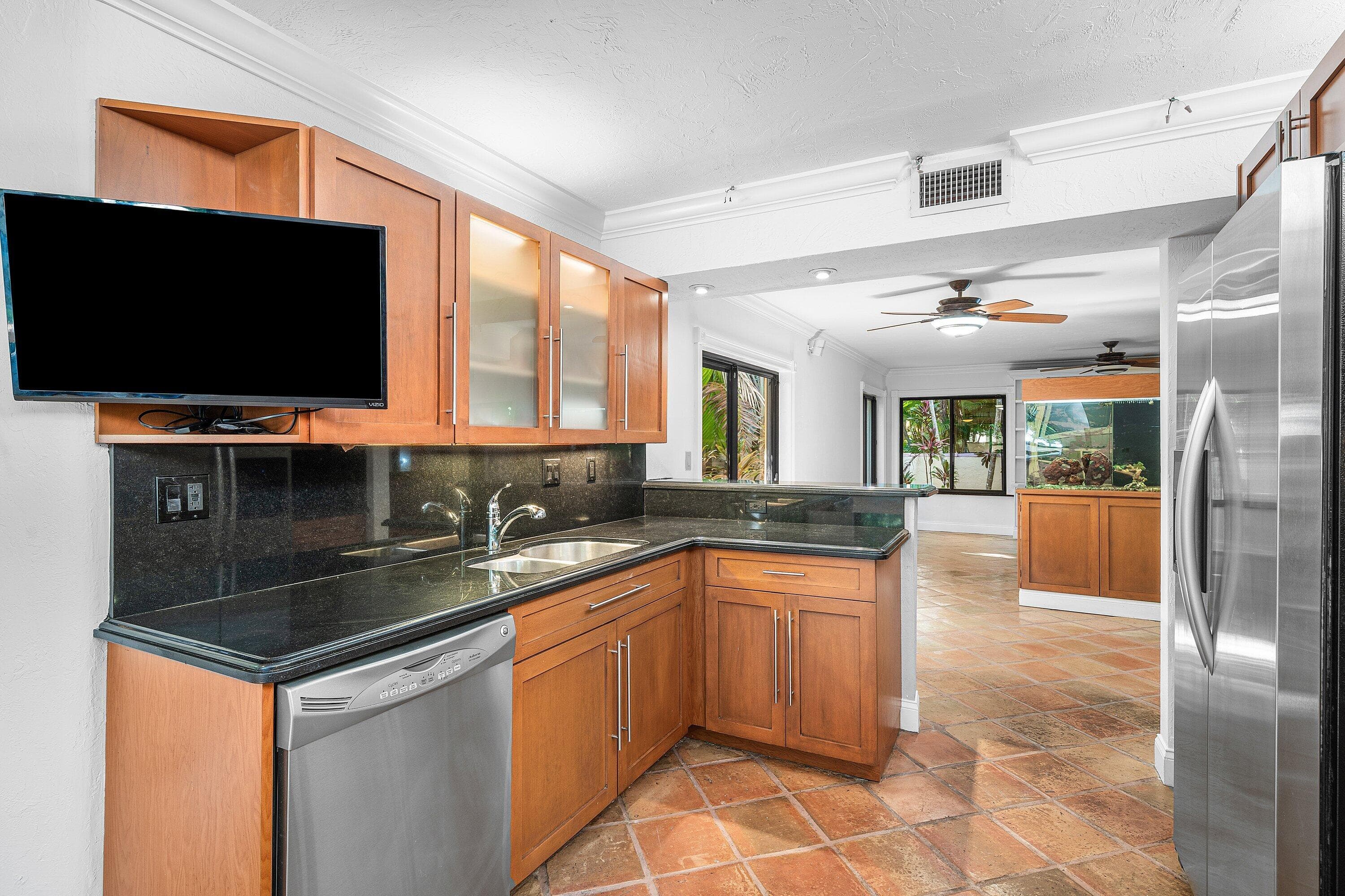 16 Via Lago Boynton Beach FL 33435 — thumbnail 21 of 46