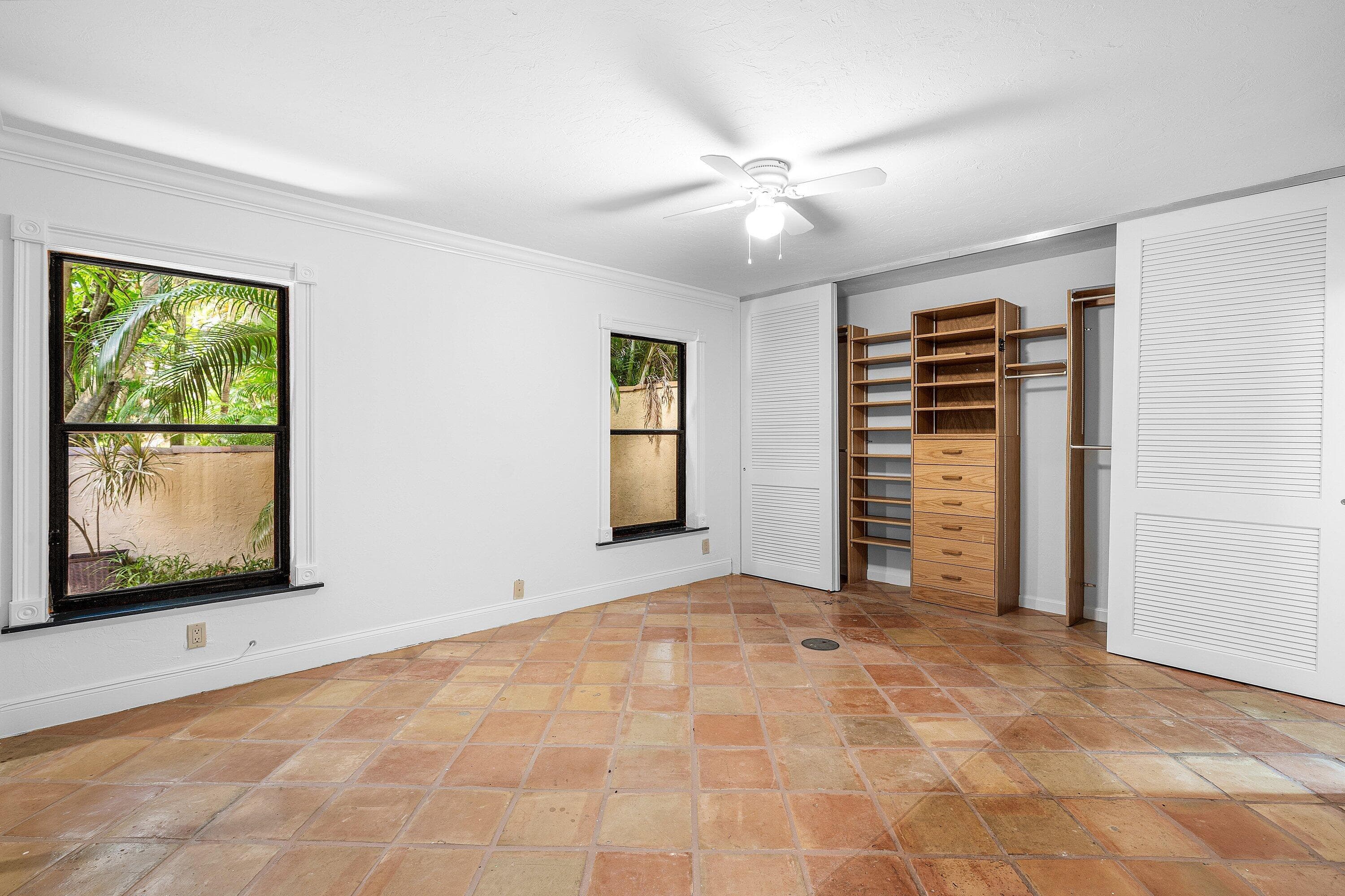 16 Via Lago Boynton Beach FL 33435 — thumbnail 25 of 46