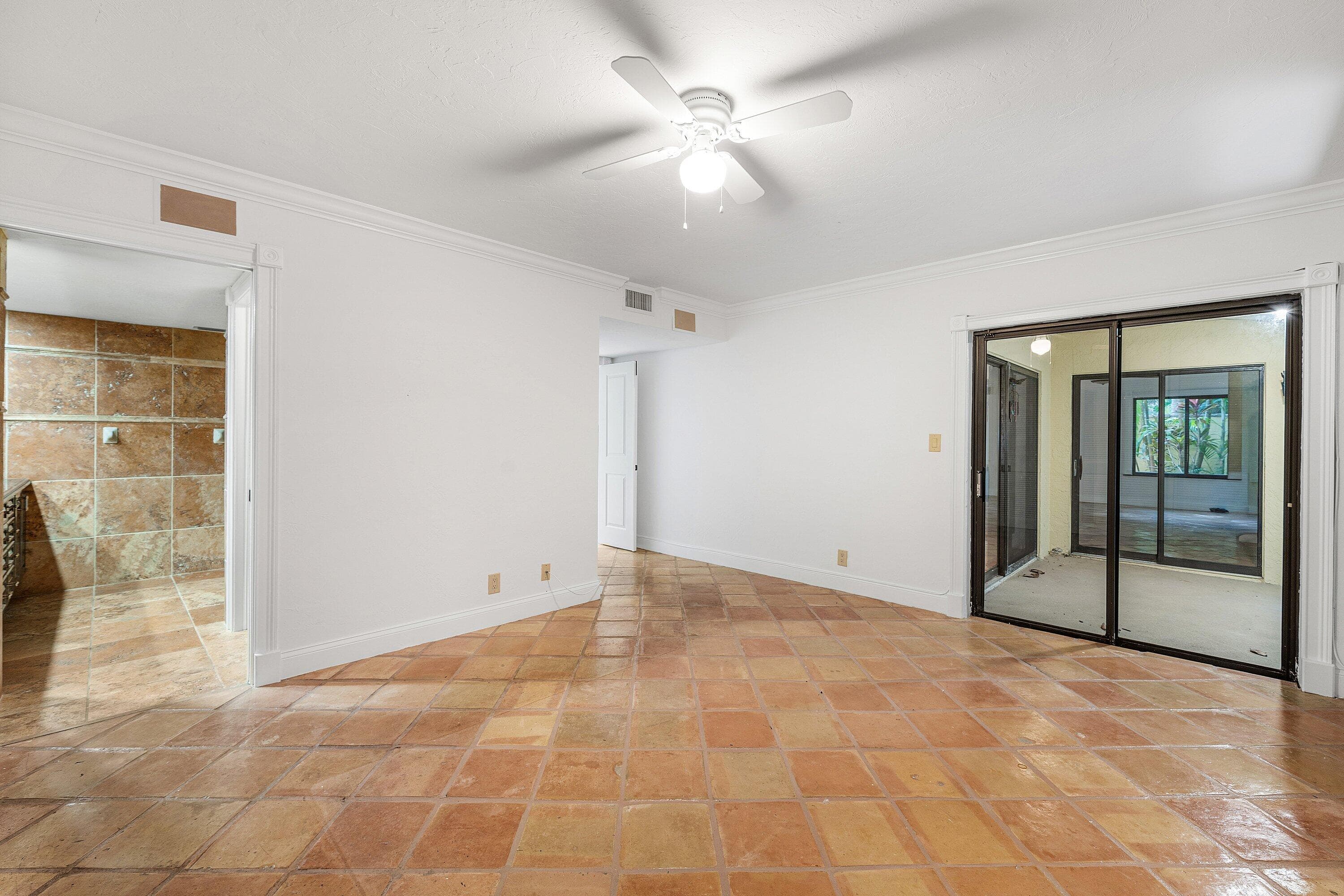 16 Via Lago Boynton Beach FL 33435 — thumbnail 27 of 46