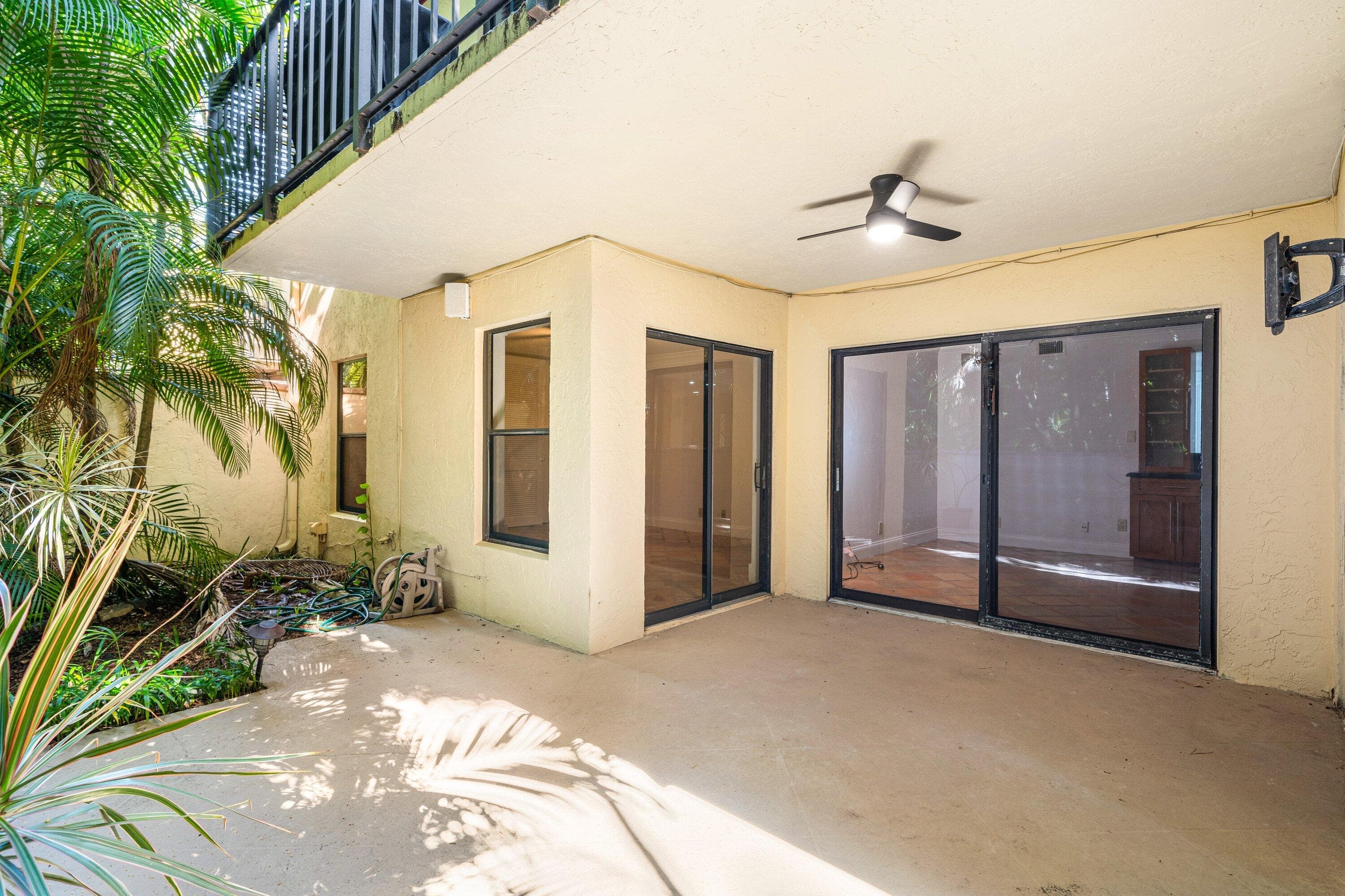 16 Via Lago Boynton Beach FL 33435 — thumbnail 35 of 46
