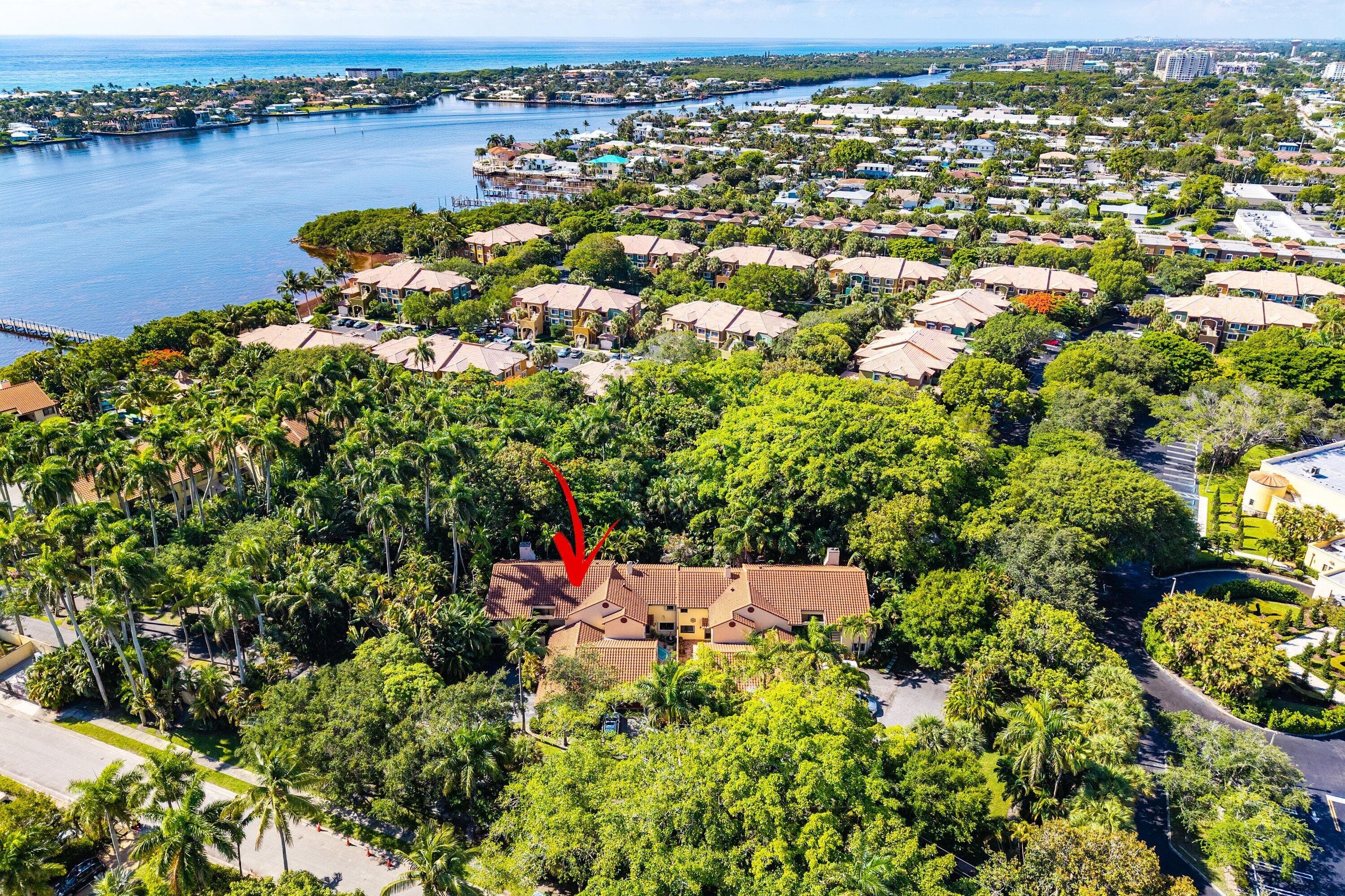 16 Via Lago Boynton Beach FL 33435 — thumbnail 40 of 46