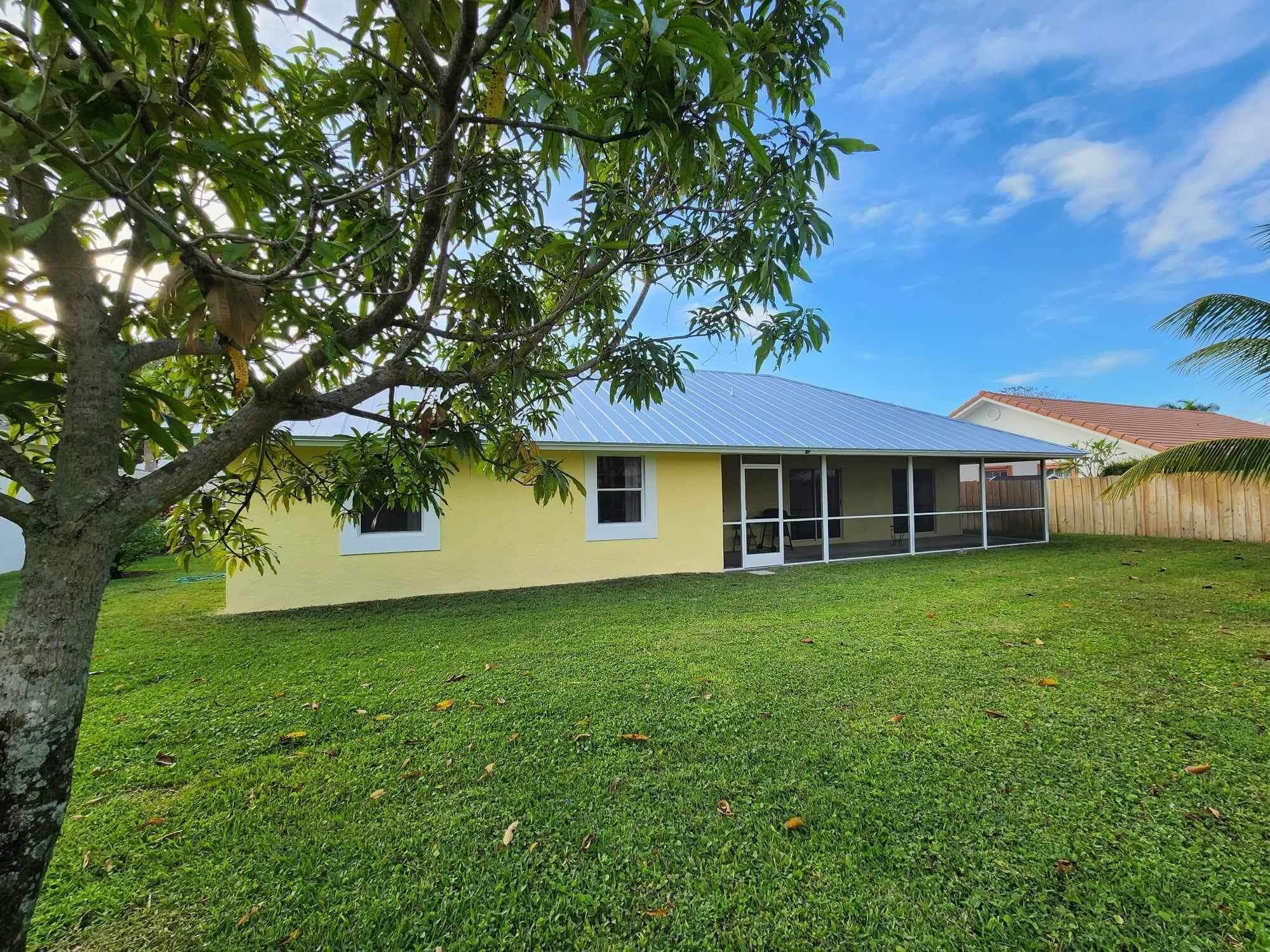 1750 Primrose Wellington FL 33414 — thumbnail 3 of 19