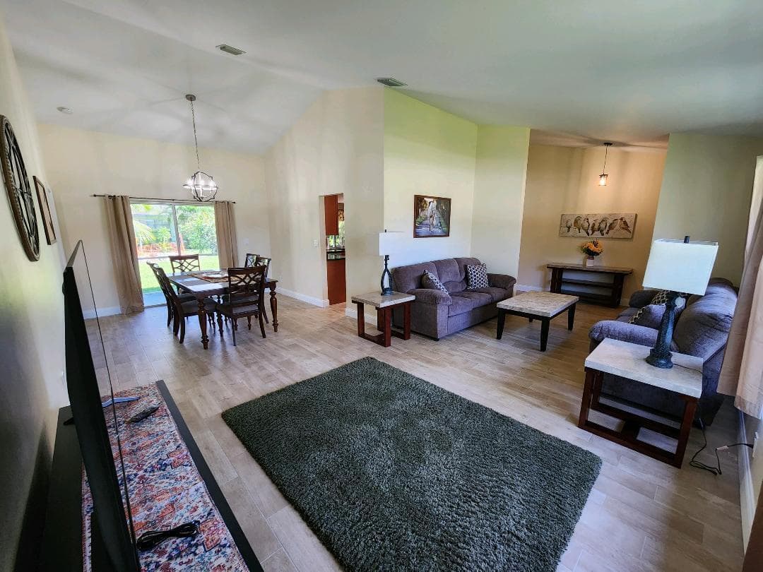1750 Primrose Wellington FL 33414 — thumbnail 5 of 19