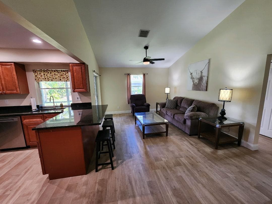 1750 Primrose Wellington FL 33414 — thumbnail 10 of 19