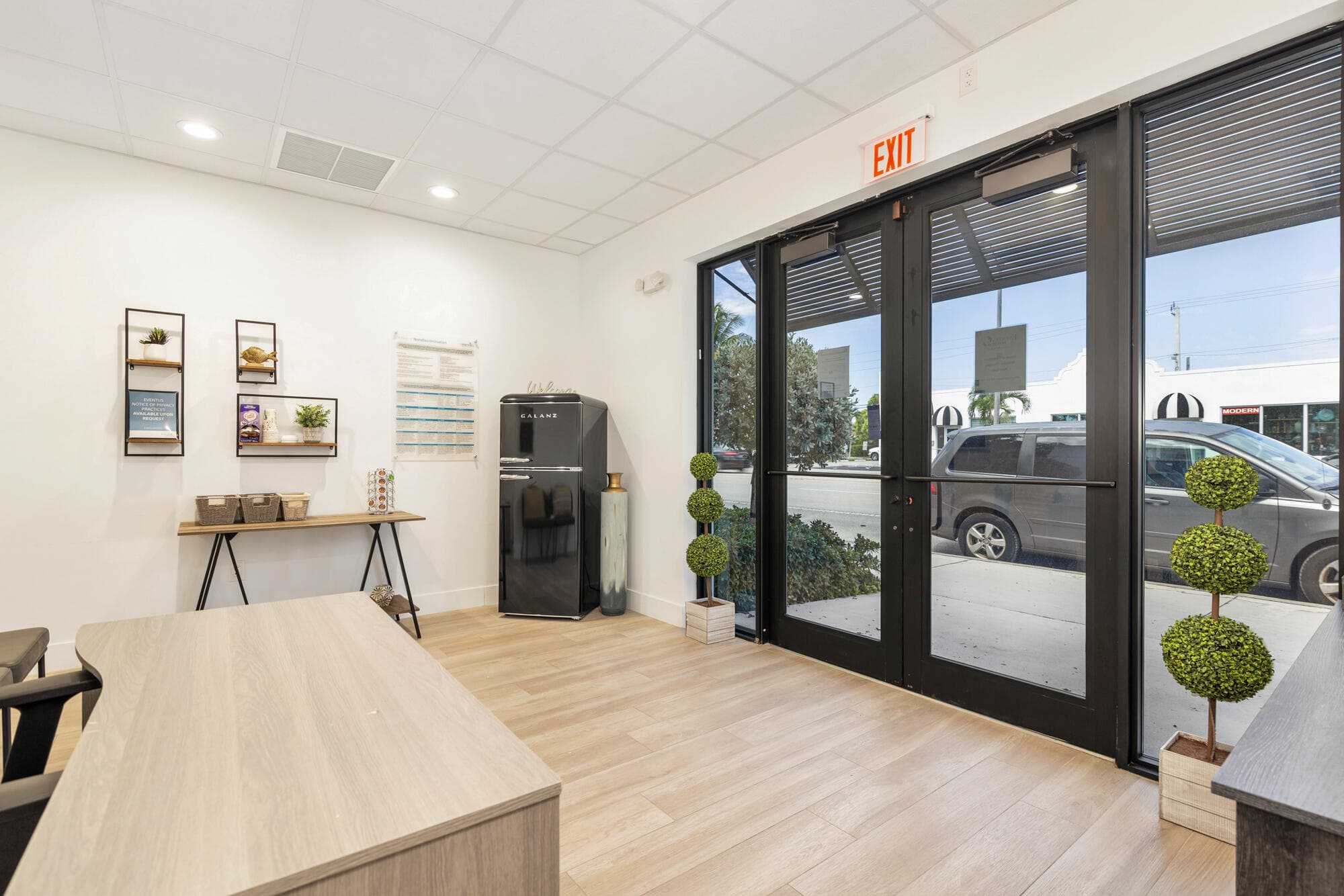 6500 Dixie #C West Palm Beach FL 33405 — thumbnail 13 of 28