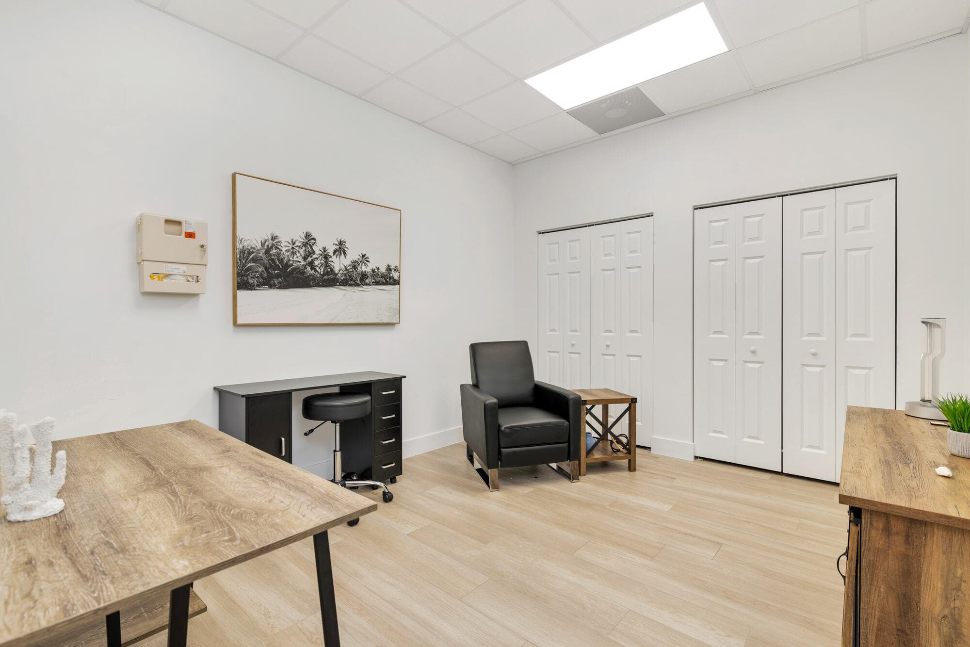 6500 Dixie #C West Palm Beach FL 33405 — thumbnail 16 of 28
