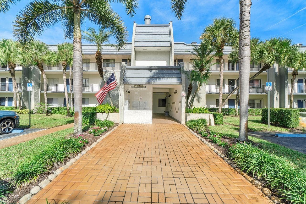 4832 Esedra #206 Lake Worth FL 33467 — thumbnail 15 of 35