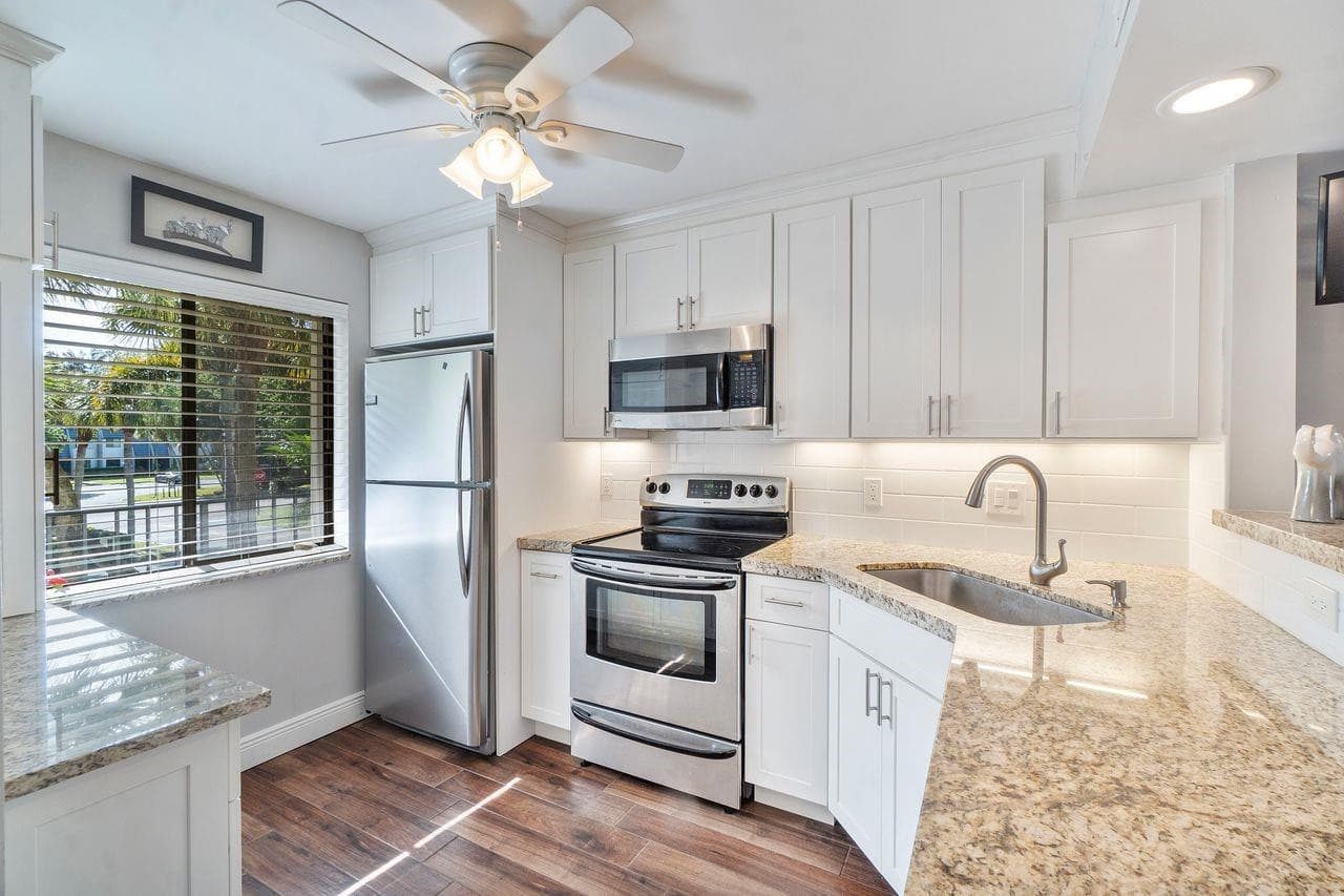 4832 Esedra #206 Lake Worth FL 33467 — thumbnail 29 of 35