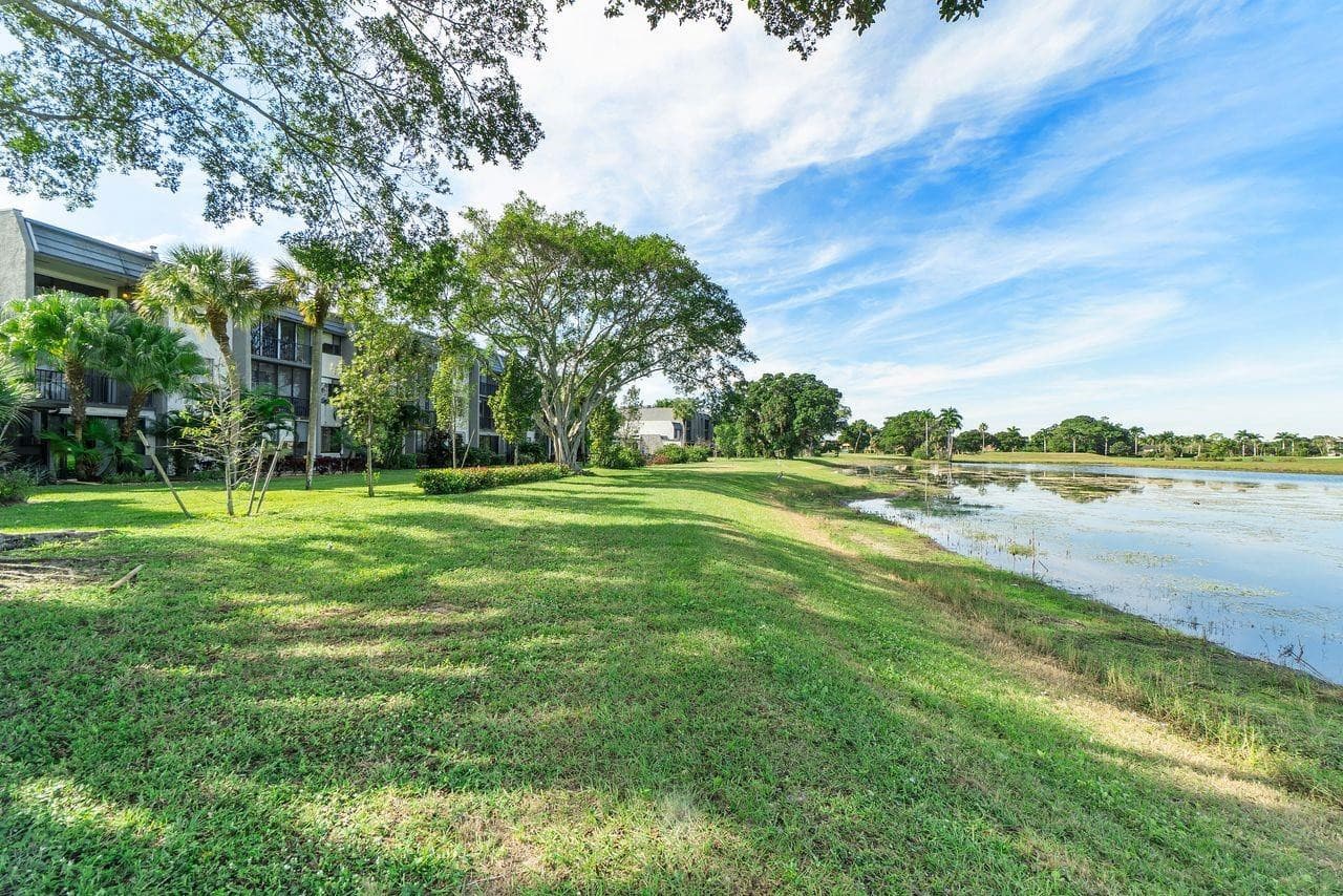 4832 Esedra #206 Lake Worth FL 33467 — thumbnail 33 of 35