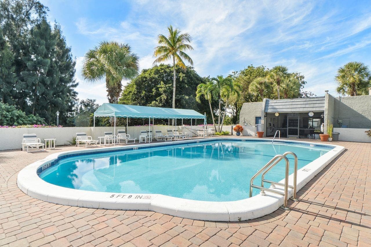 4832 Esedra #206 Lake Worth FL 33467 — thumbnail 34 of 35