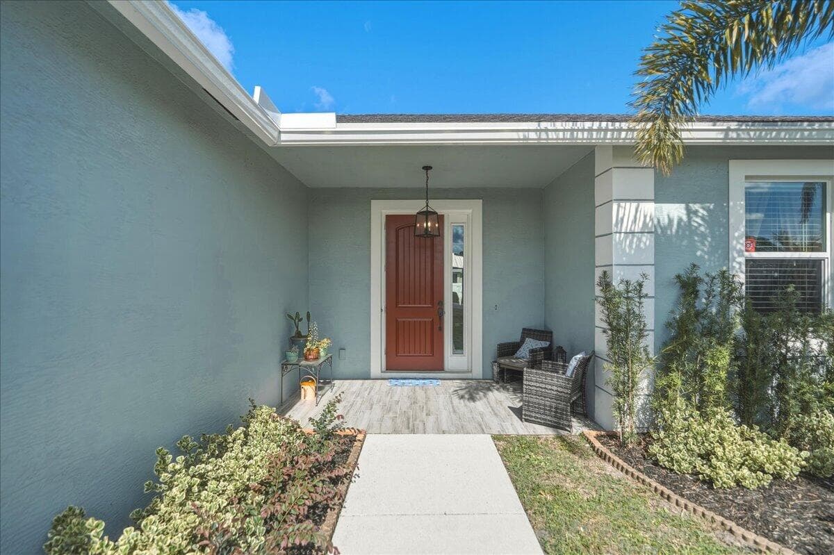 2142 Pruitt Port St. Lucie FL 34953 — thumbnail 4 of 37
