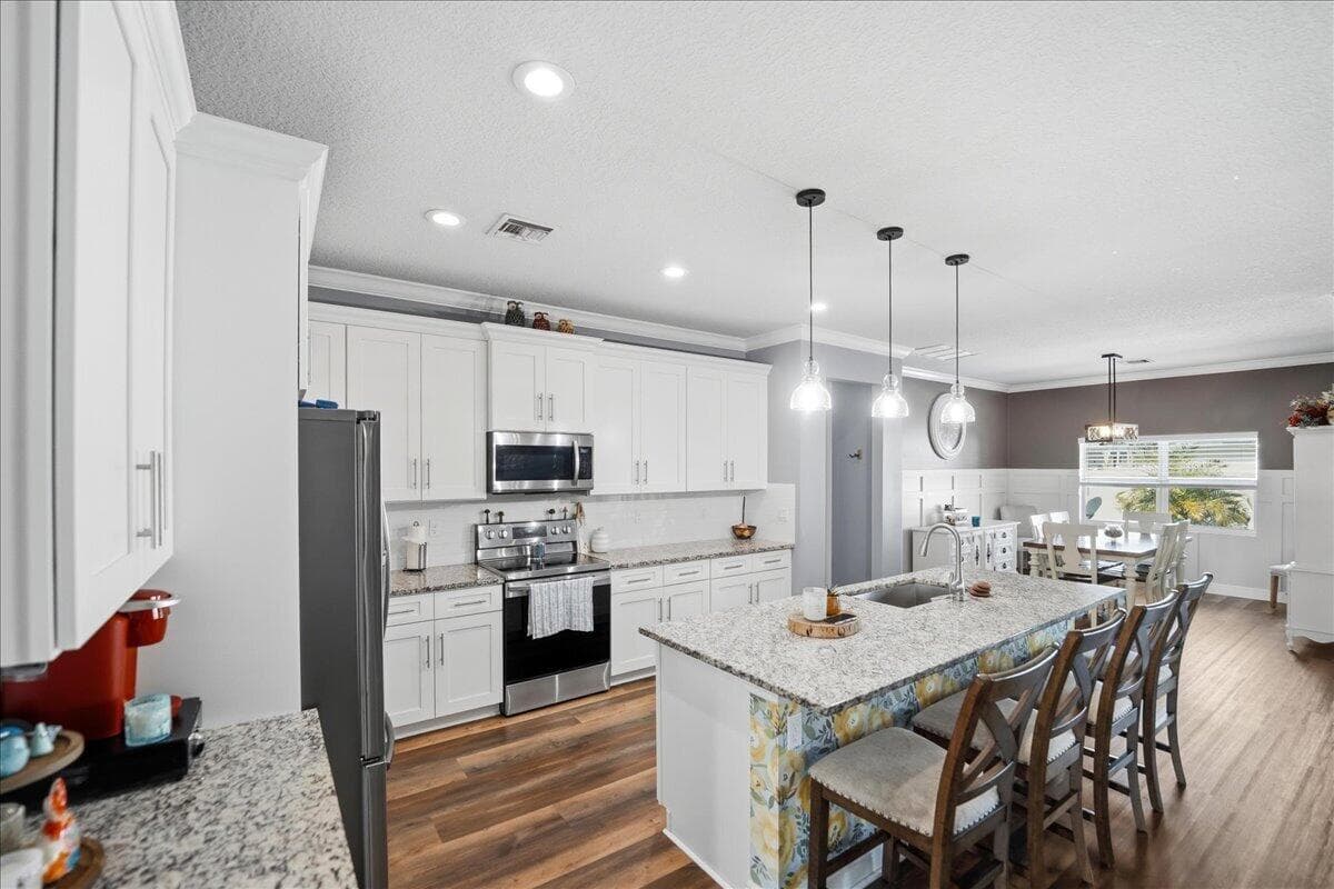 2142 Pruitt Port St. Lucie FL 34953 — thumbnail 8 of 37