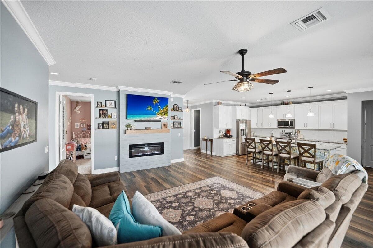 2142 Pruitt Port St. Lucie FL 34953 — thumbnail 18 of 37