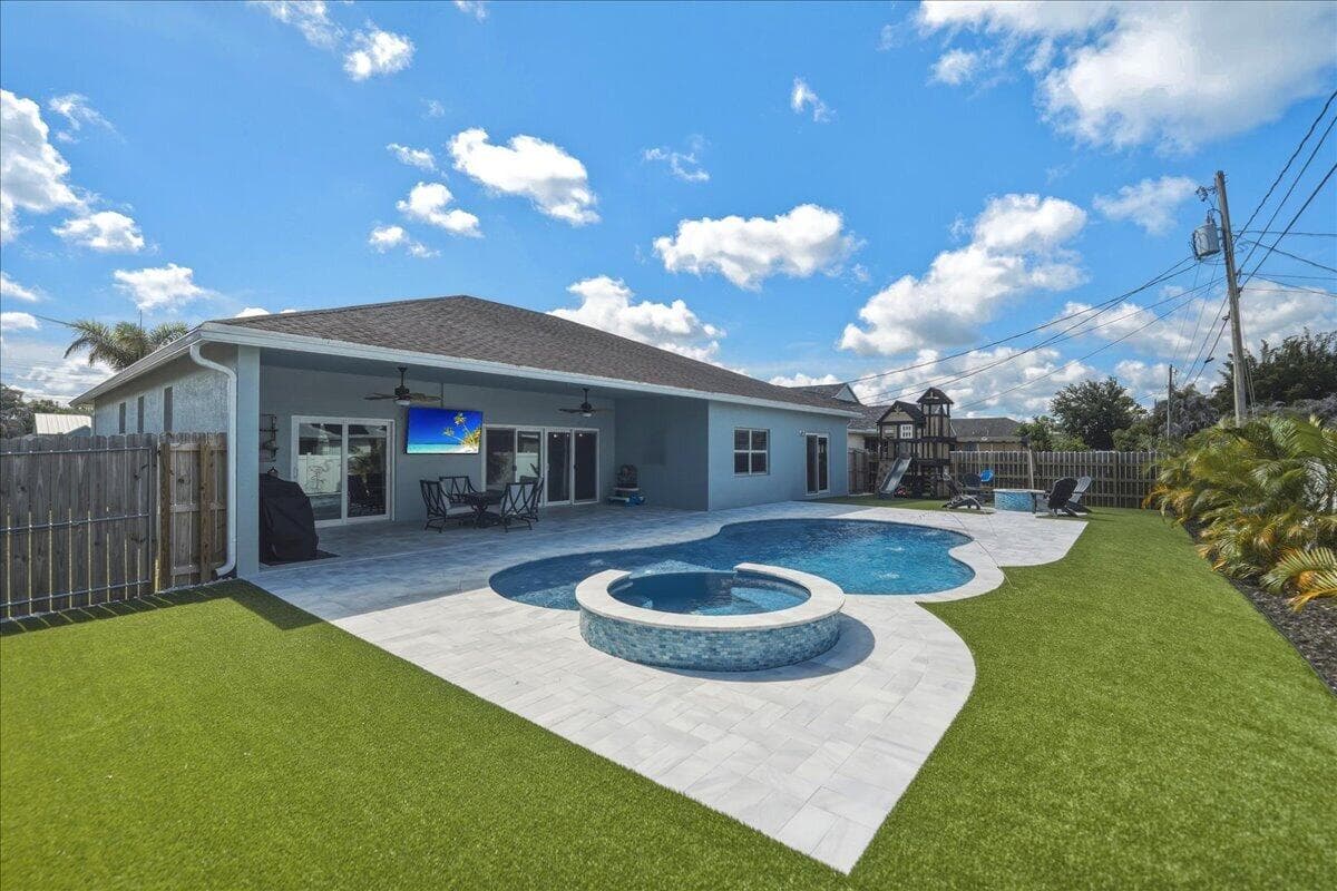 2142 Pruitt Port St. Lucie FL 34953 — thumbnail 29 of 37