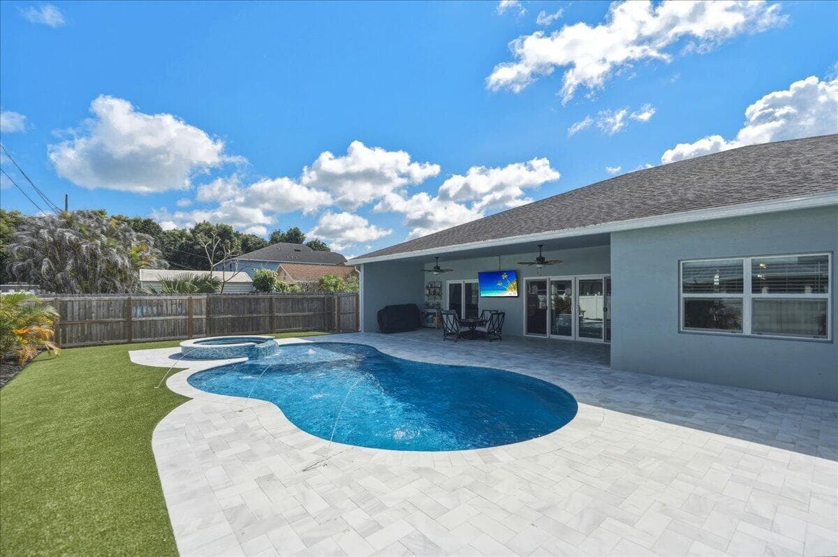 2142 Pruitt Port St. Lucie FL 34953 — thumbnail 31 of 37