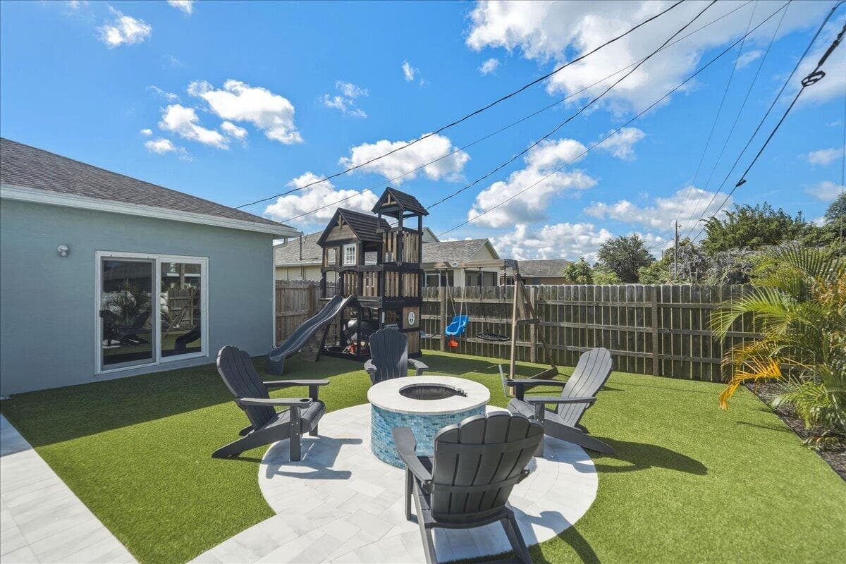 2142 Pruitt Port St. Lucie FL 34953 — thumbnail 33 of 37