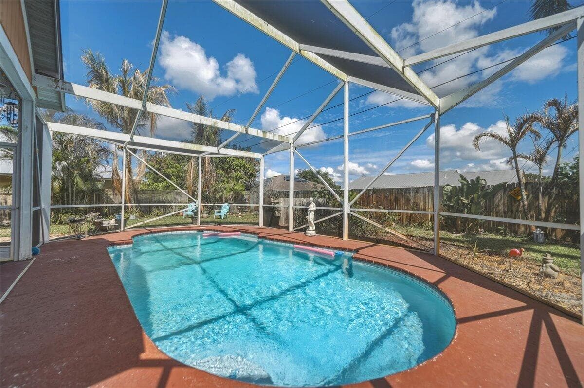 437 Kaabe Port St. Lucie FL 34953 — thumbnail 3 of 29