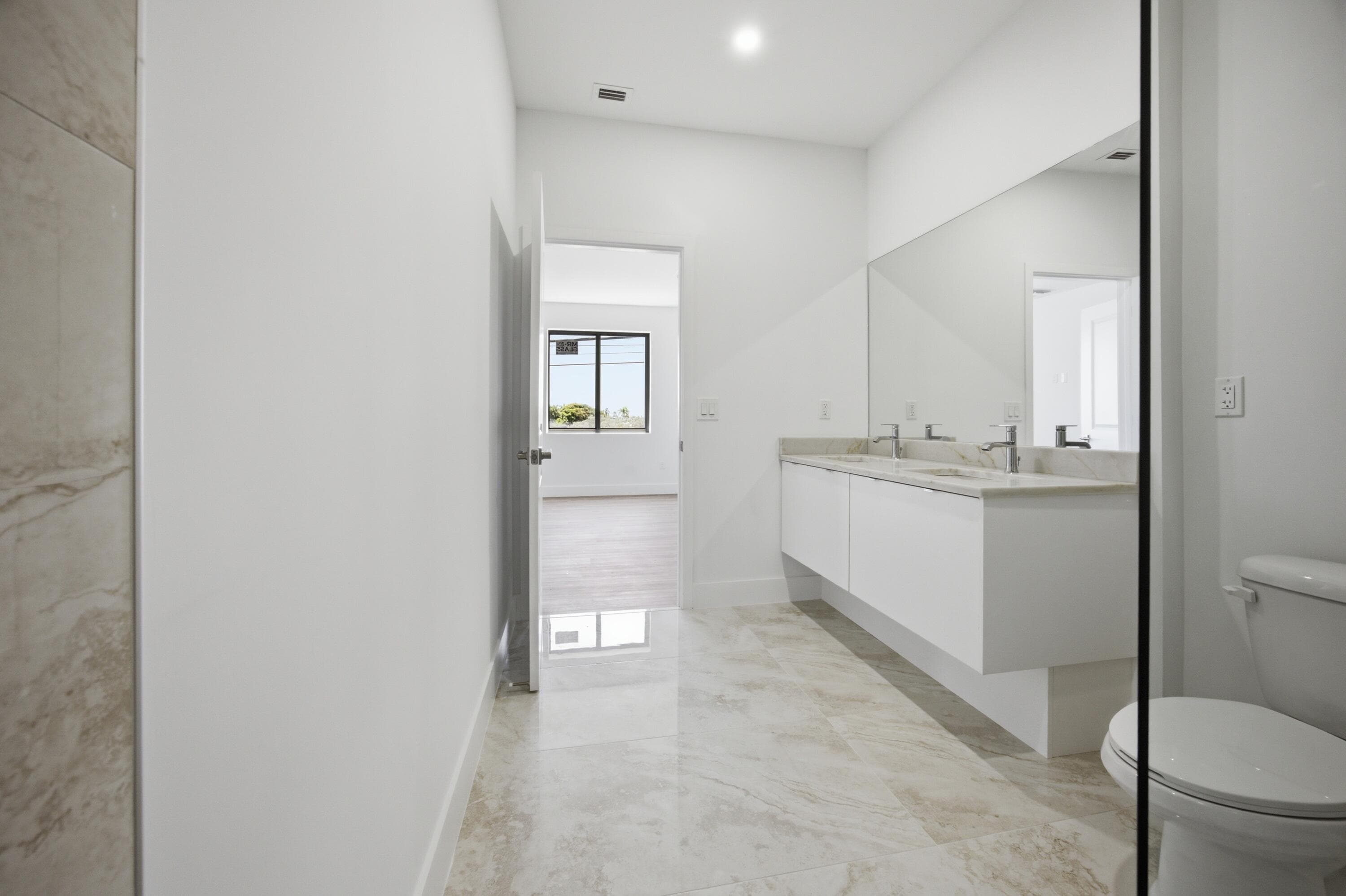 1546 1st Pompano Beach FL 33060 — thumbnail 21 of 28