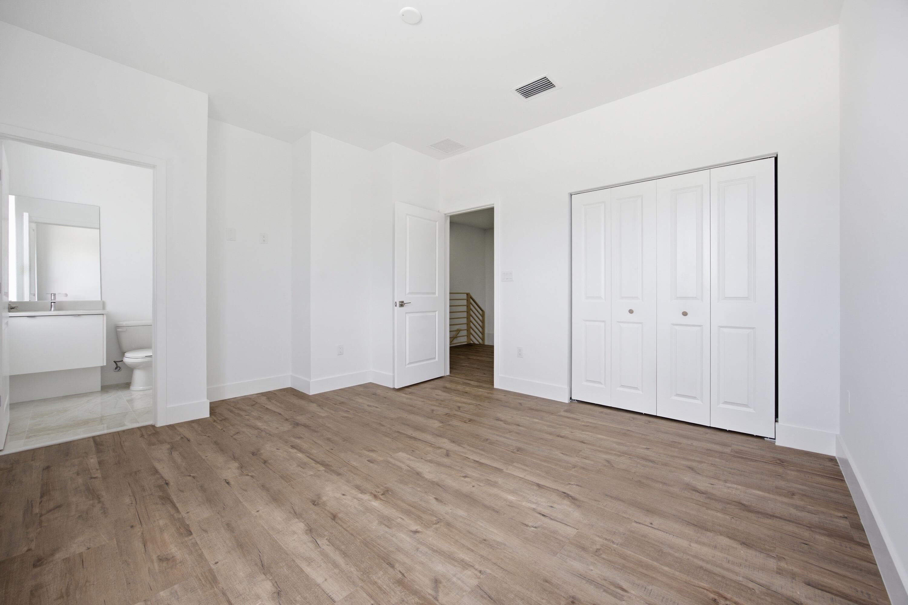 1546 1st Pompano Beach FL 33060 — thumbnail 23 of 28