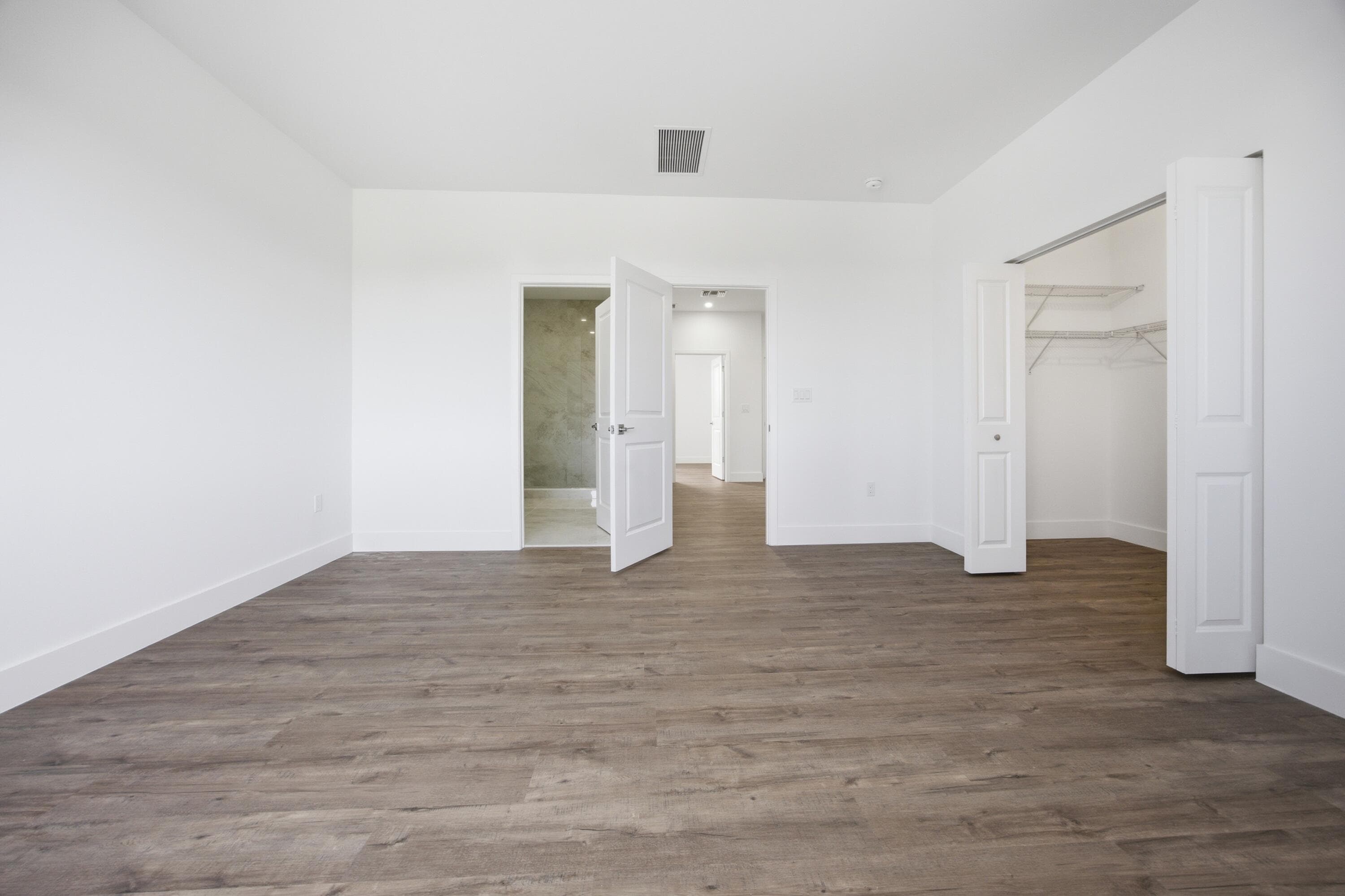 1546 1st Pompano Beach FL 33060 — thumbnail 17 of 28