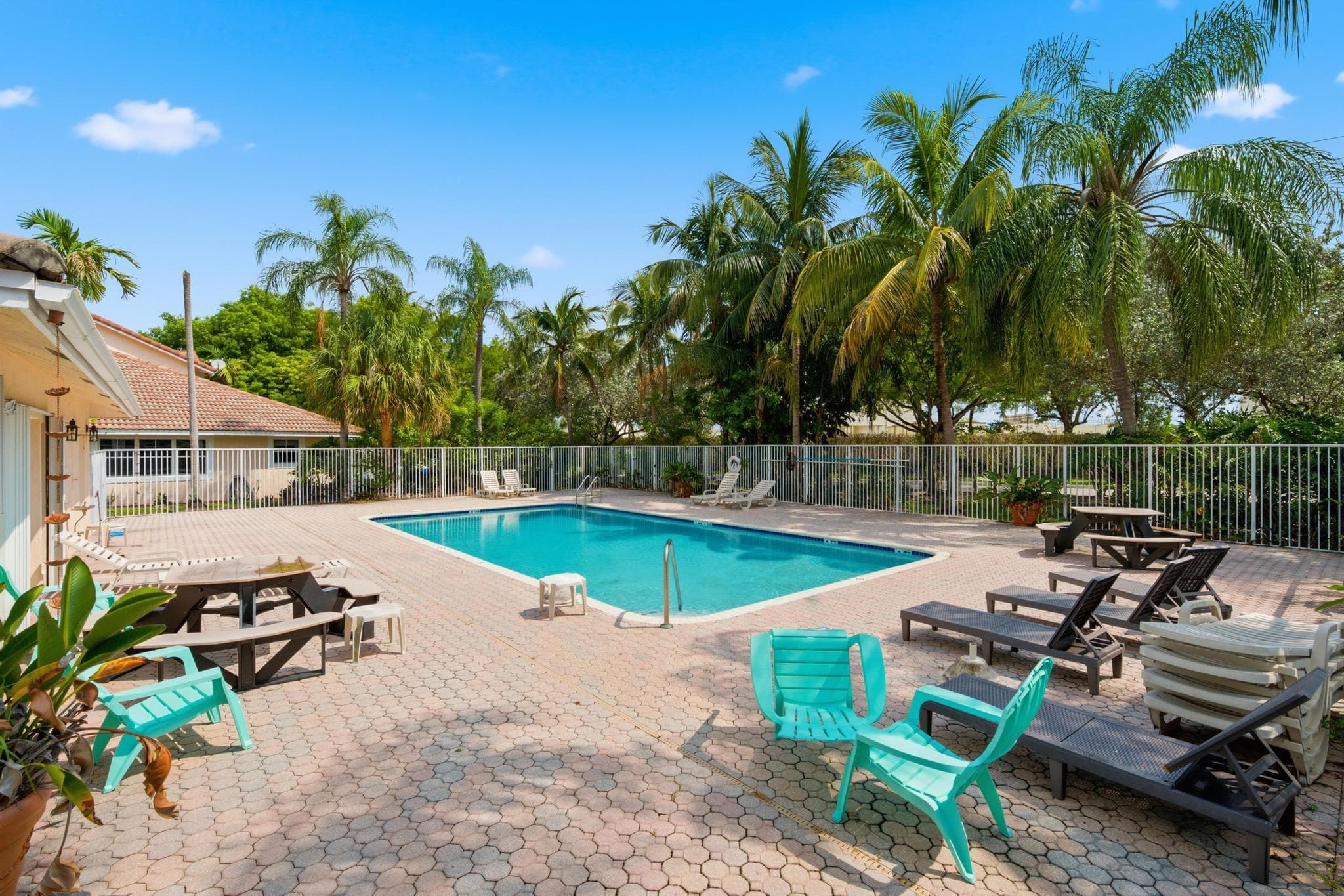 8417 40th Sunrise FL 33351 — thumbnail 7 of 27