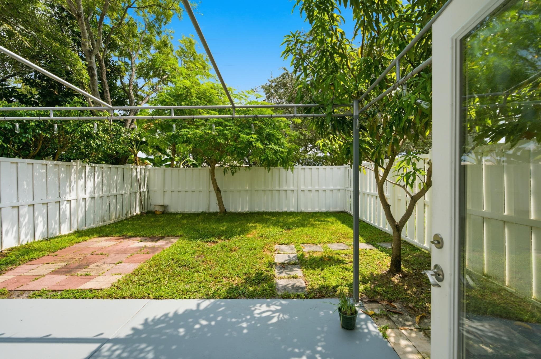 8417 40th Sunrise FL 33351 — thumbnail 17 of 27