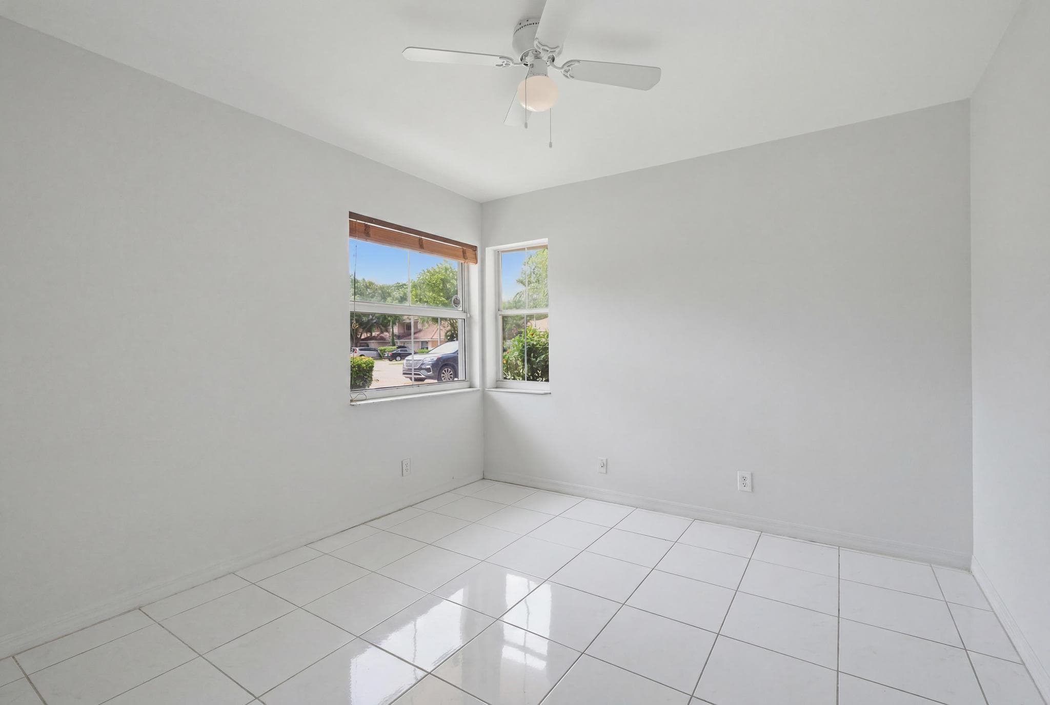 8417 40th Sunrise FL 33351 — thumbnail 20 of 27