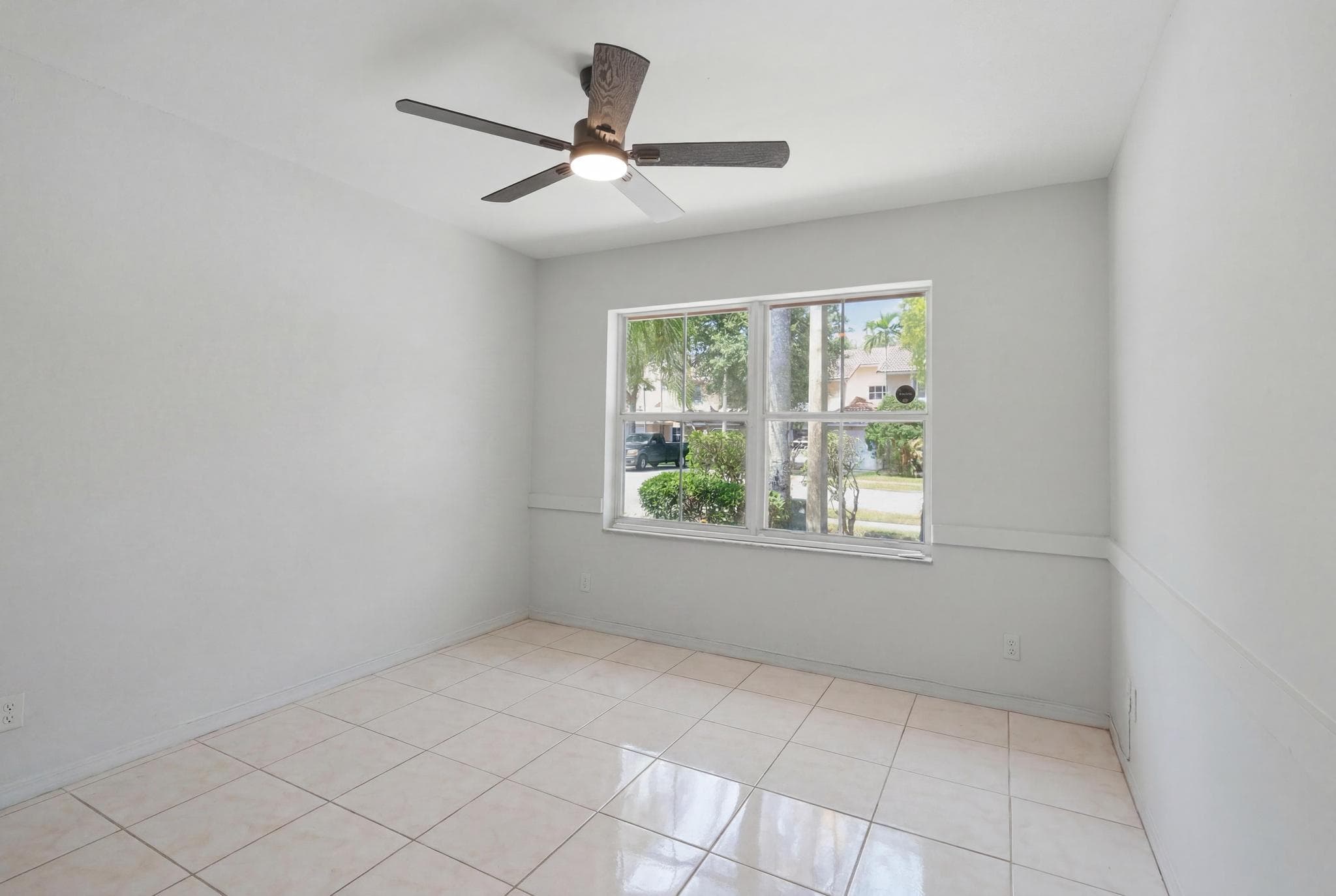 8417 40th Sunrise FL 33351 — thumbnail 22 of 27