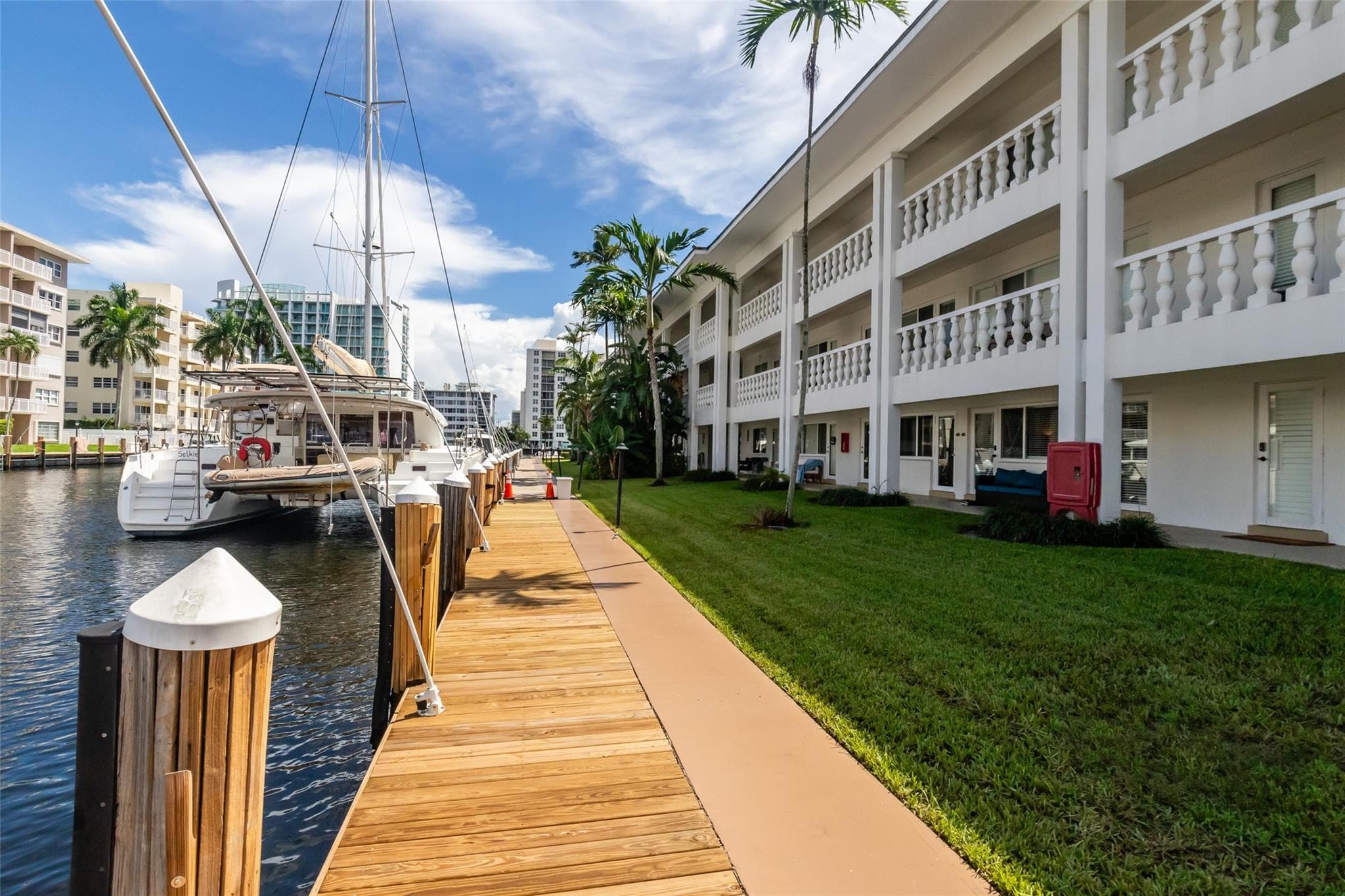 2881 32nd #119 Fort Lauderdale FL 33306 — thumbnail 9 of 44