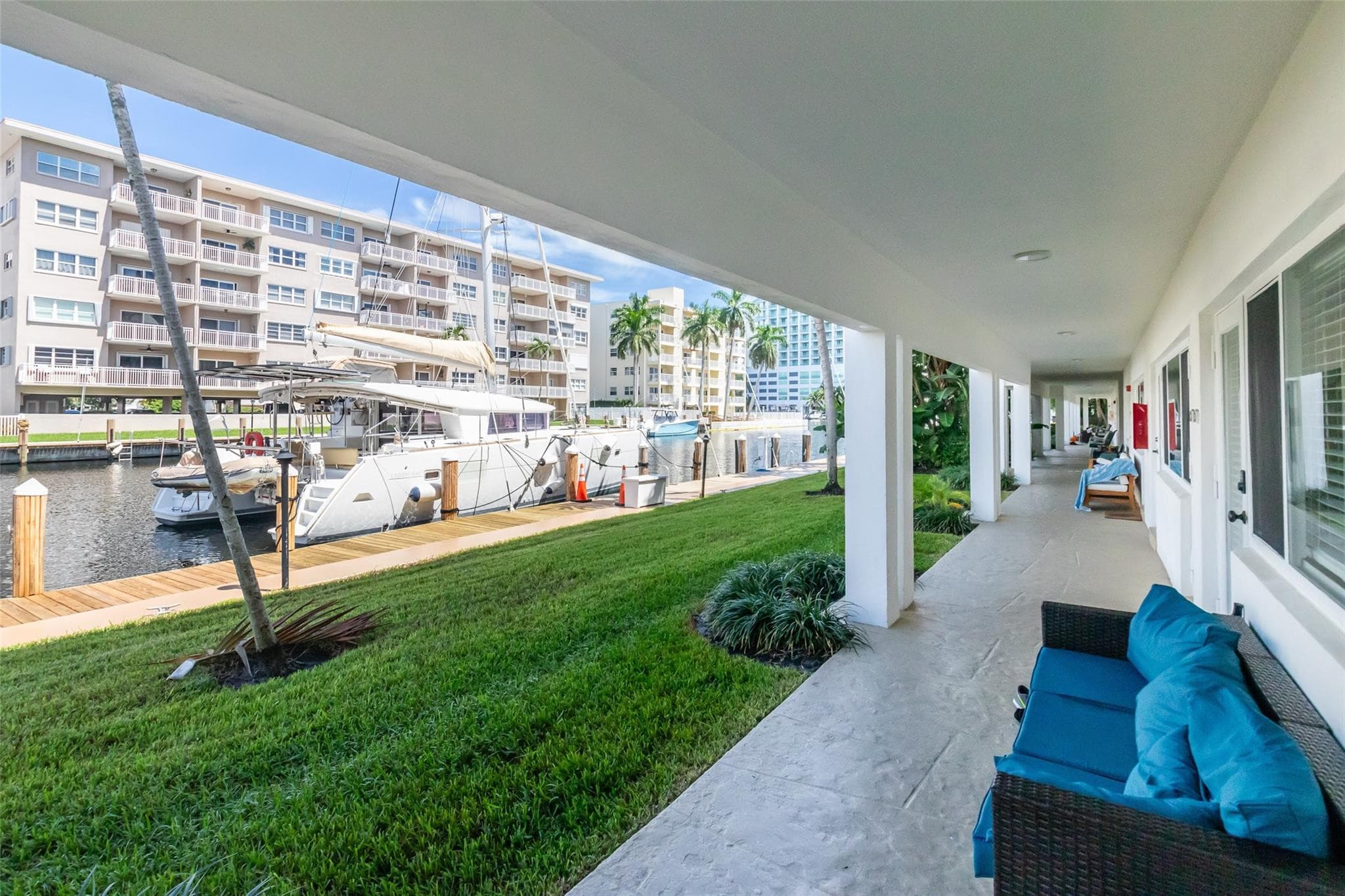 2881 32nd #119 Fort Lauderdale FL 33306 — thumbnail 11 of 44
