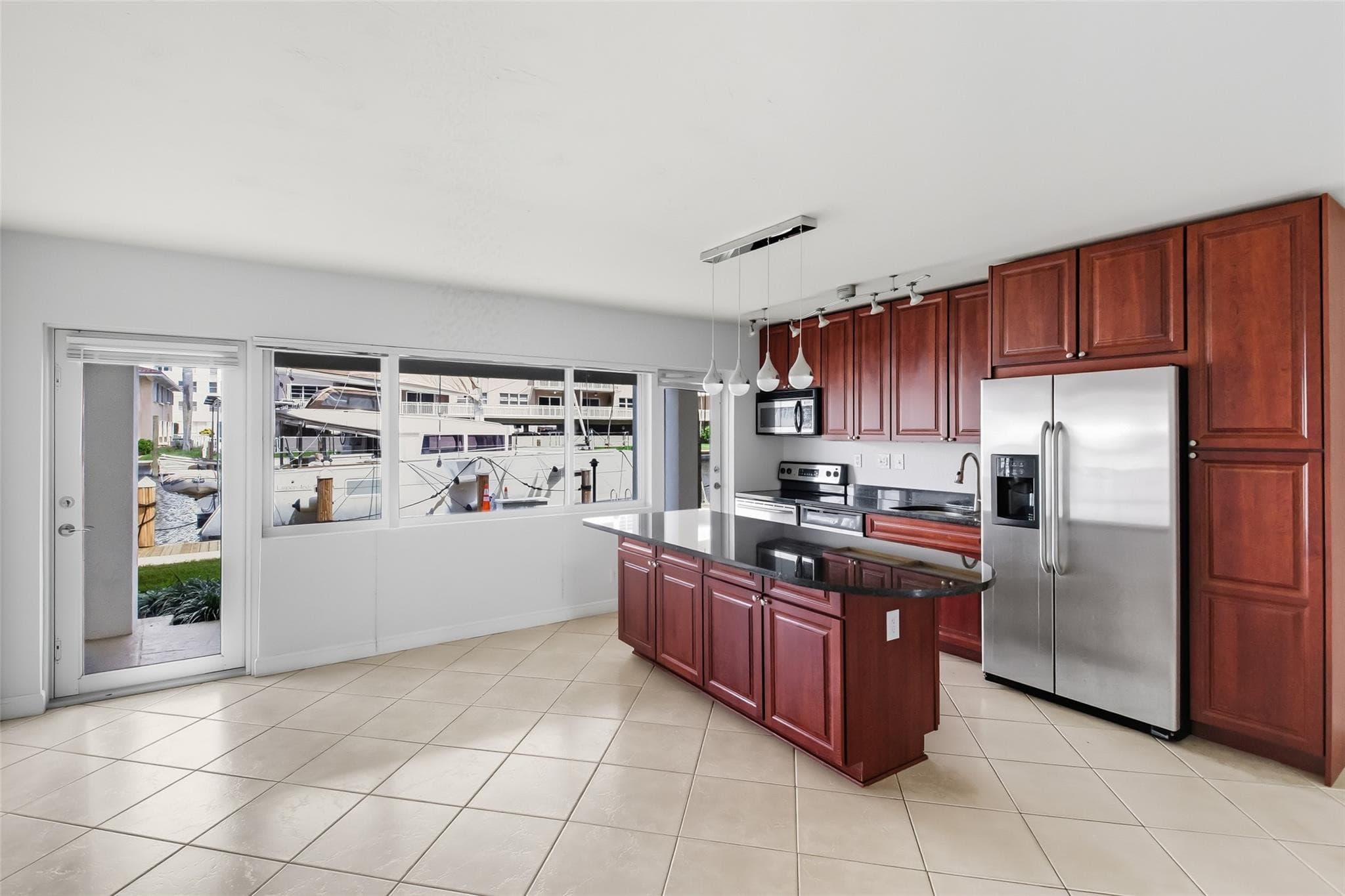 2881 32nd #119 Fort Lauderdale FL 33306 — thumbnail 14 of 44