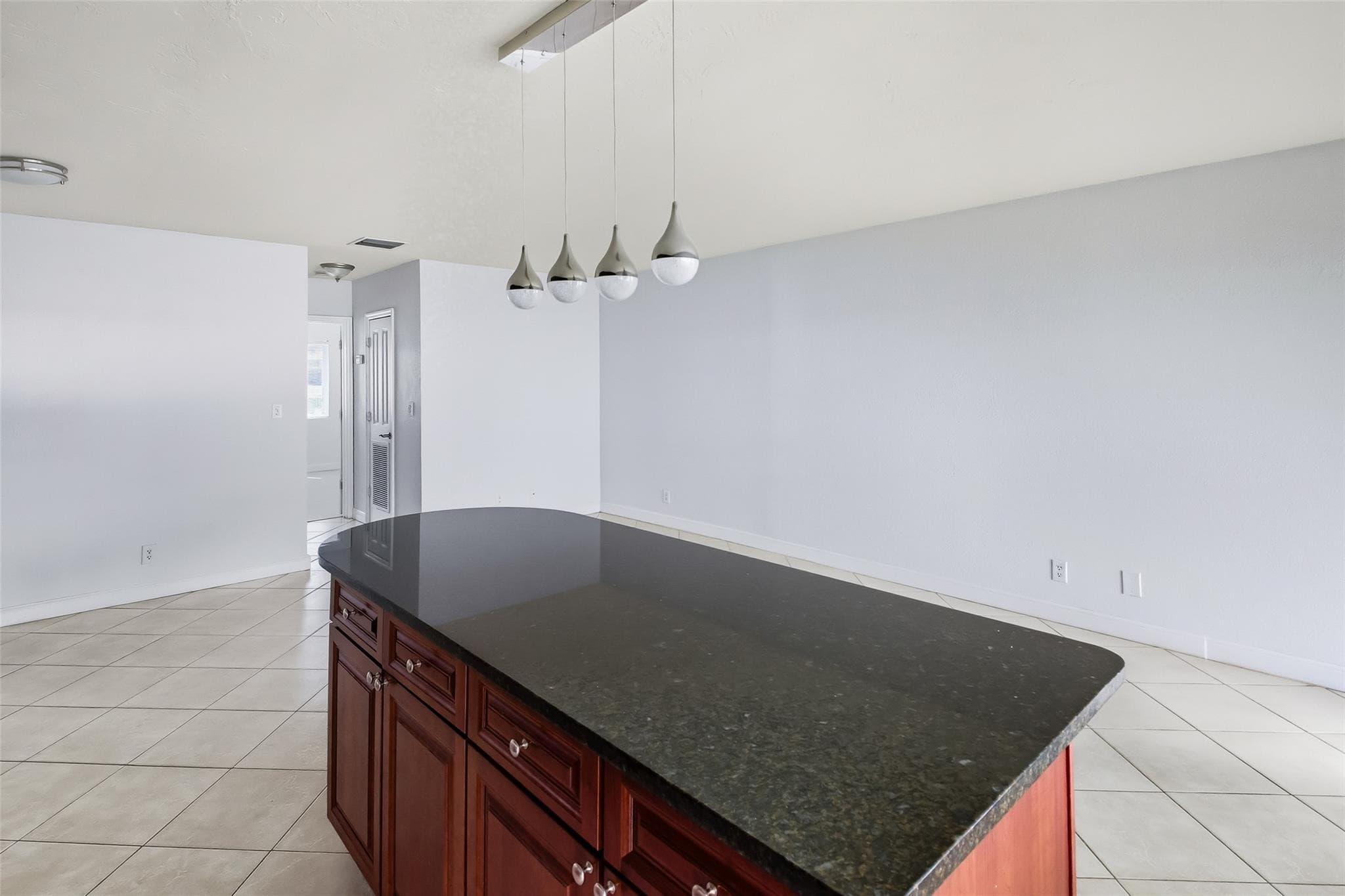 2881 32nd #119 Fort Lauderdale FL 33306 — thumbnail 20 of 44