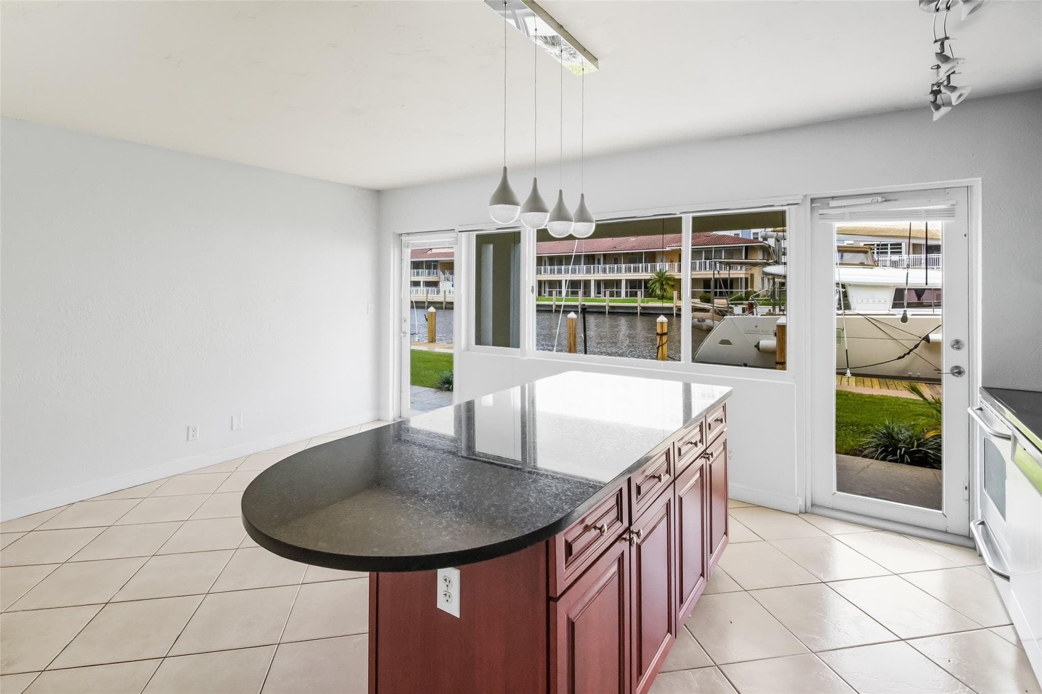 2881 32nd #119 Fort Lauderdale FL 33306 — thumbnail 22 of 44