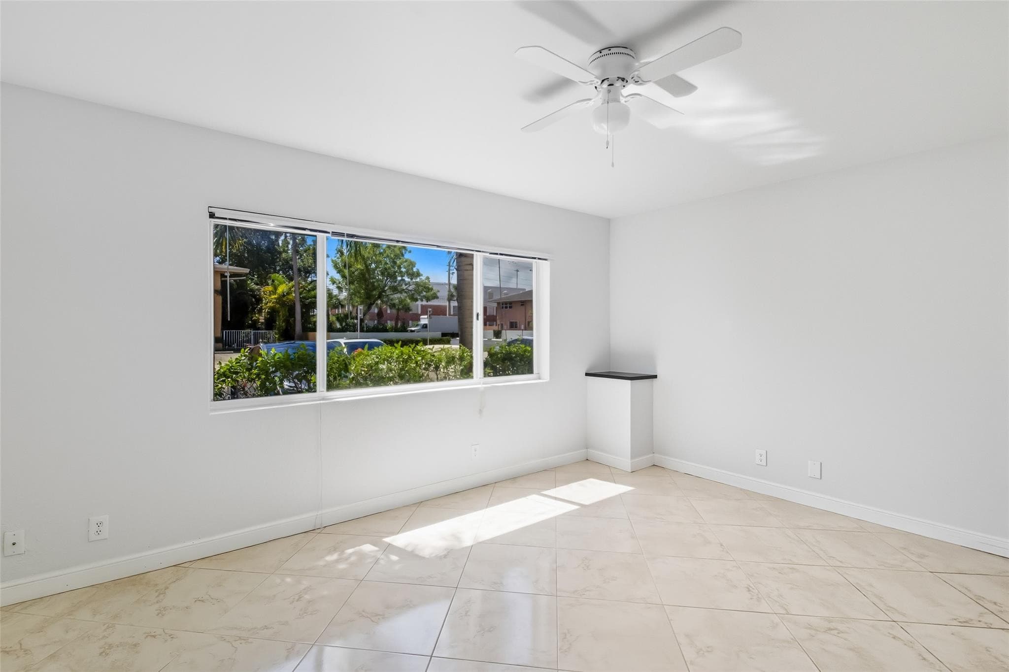 2881 32nd #119 Fort Lauderdale FL 33306 — thumbnail 28 of 44