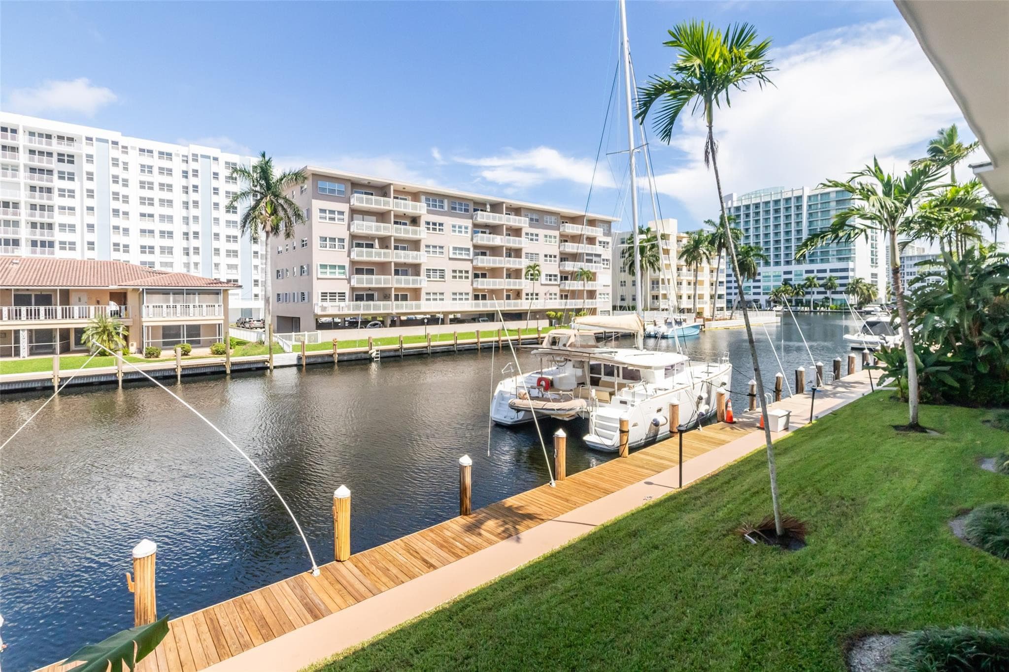 2881 32nd #119 Fort Lauderdale FL 33306 — thumbnail 33 of 44