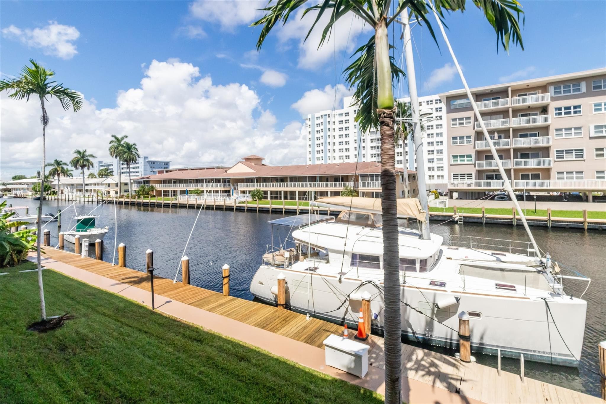 2881 32nd #119 Fort Lauderdale FL 33306 — thumbnail 34 of 44