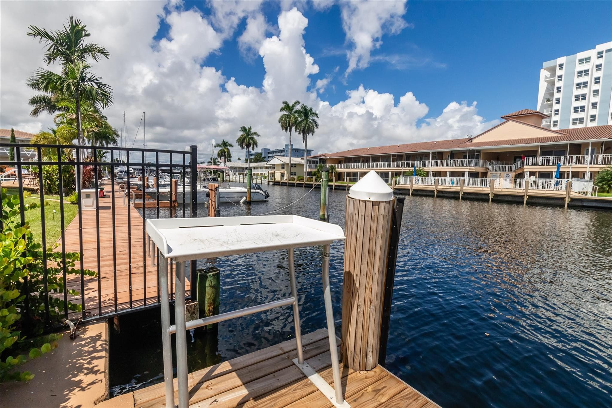 2881 32nd #119 Fort Lauderdale FL 33306 — thumbnail 38 of 44