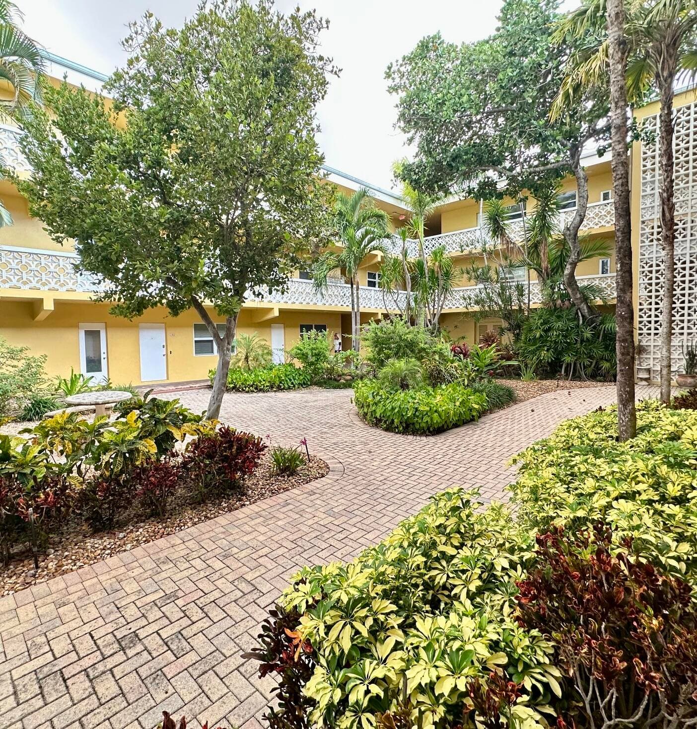 815 Middle River #110 Fort Lauderdale FL 33304 — thumbnail 4 of 22