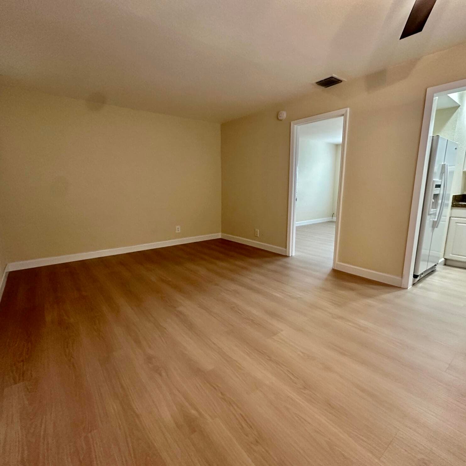 815 Middle River #110 Fort Lauderdale FL 33304 — thumbnail 9 of 22
