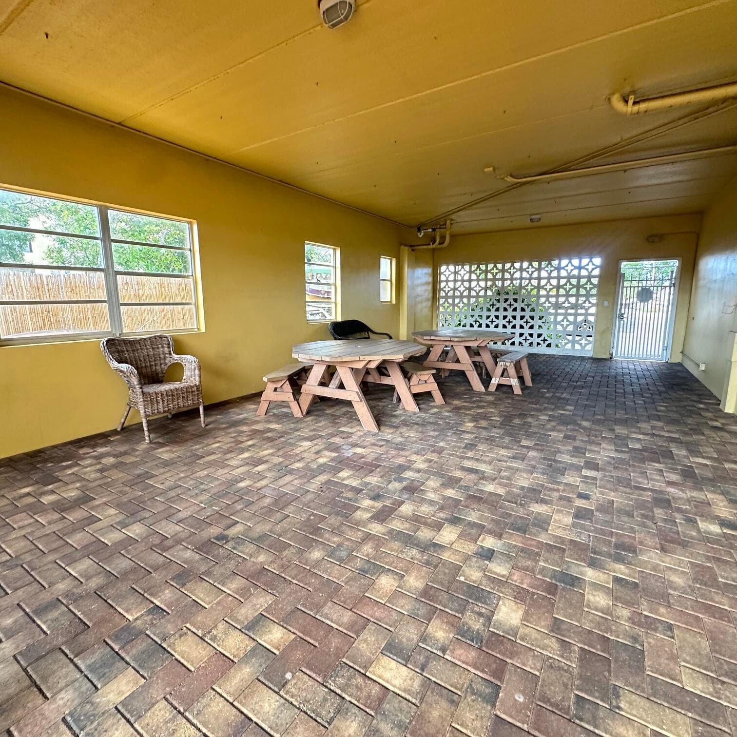 815 Middle River #110 Fort Lauderdale FL 33304 — thumbnail 14 of 22