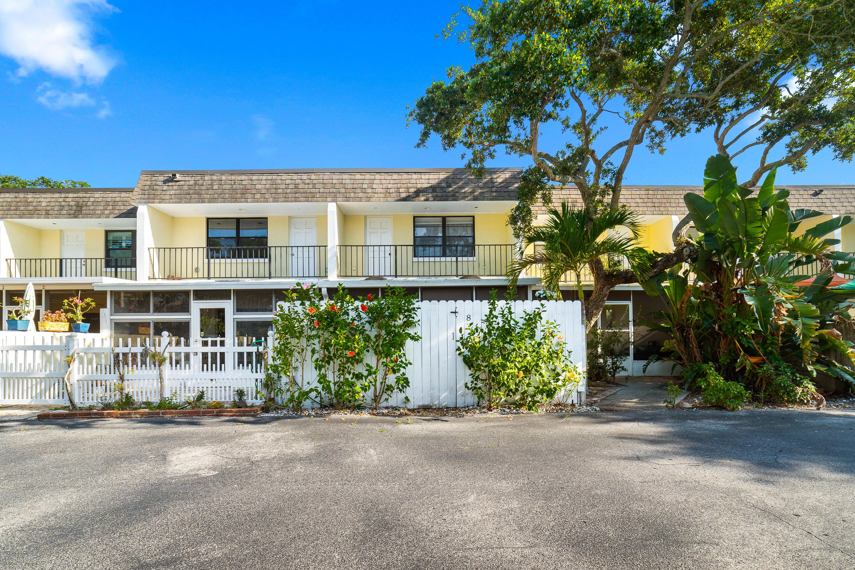 839 Camelia #8 Vero Beach FL 32963 — thumbnail 39 of 45
