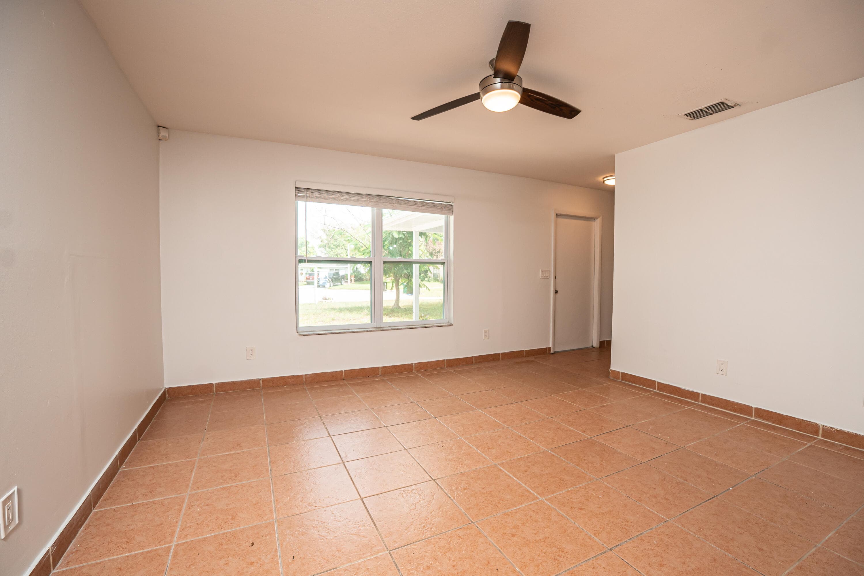 402 Ruffner Port St. Lucie FL 34953 — thumbnail 5 of 30